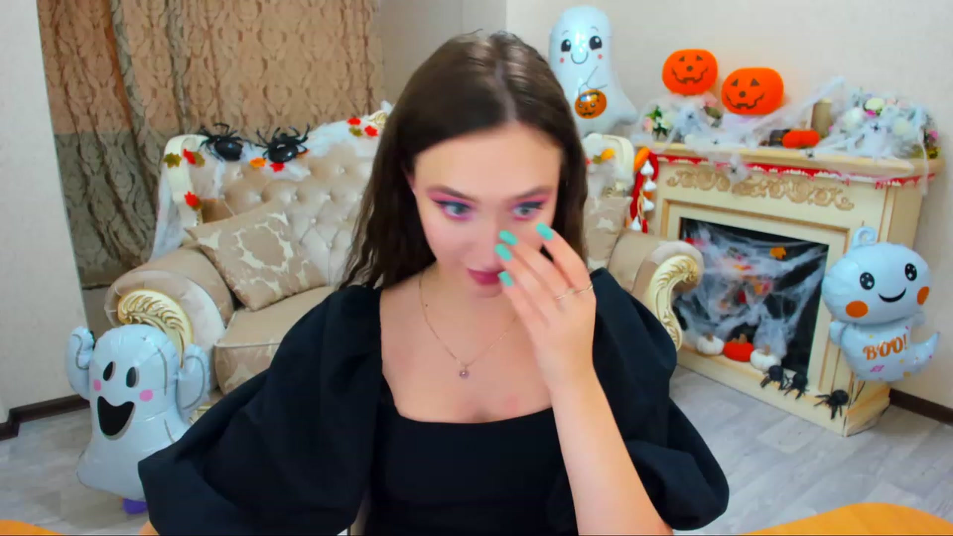 Gallery image thumbnail from WittyBunnyy's myfreecams stream on, 10/31/2023, 10:10 image 13 of 20