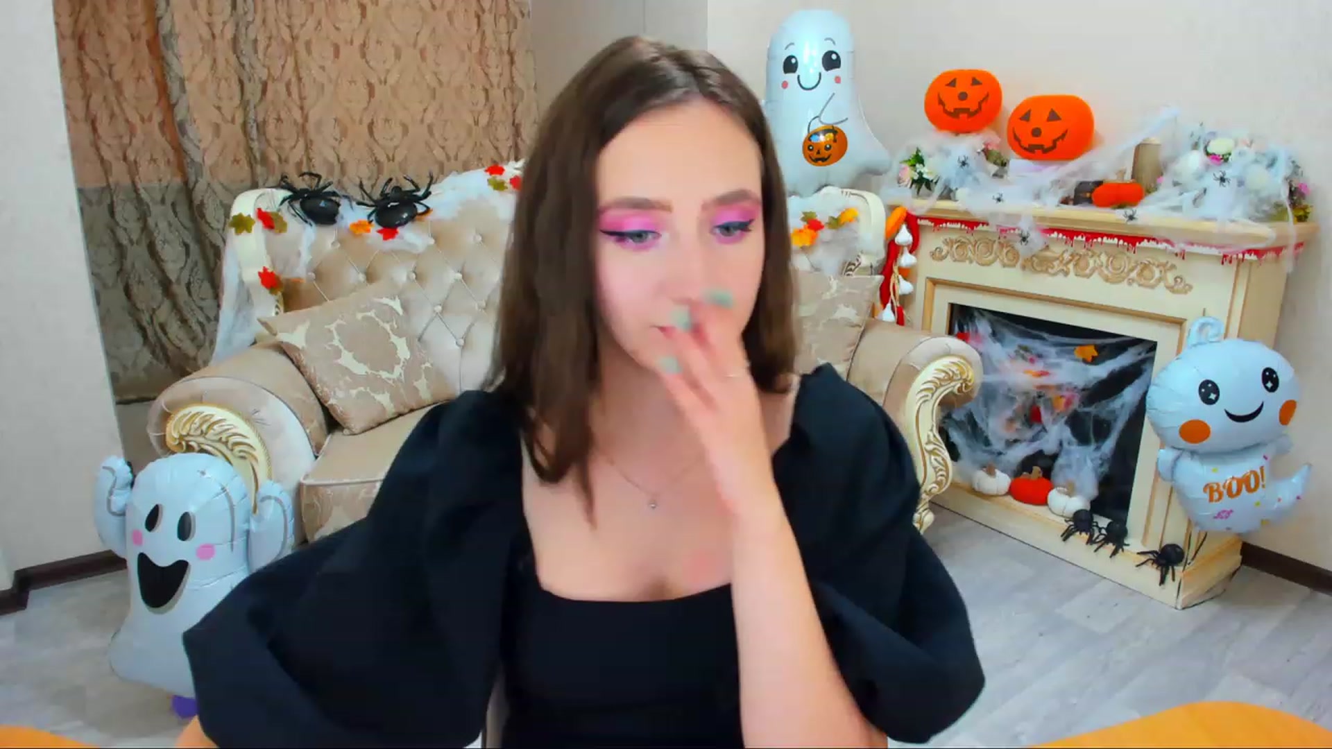 Gallery image thumbnail from WittyBunnyy's myfreecams stream on, 10/31/2023, 10:10 image 10 of 20
