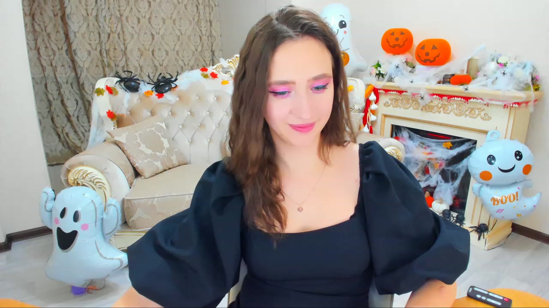 Gallery image thumbnail from WittyBunnyy's myfreecams stream on, 10/31/2023, 10:48 image 20 of 20