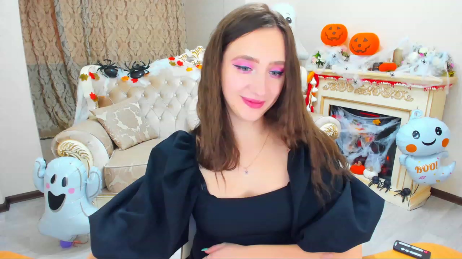 Gallery image thumbnail from WittyBunnyy's myfreecams stream on, 10/31/2023, 10:48 image 12 of 20