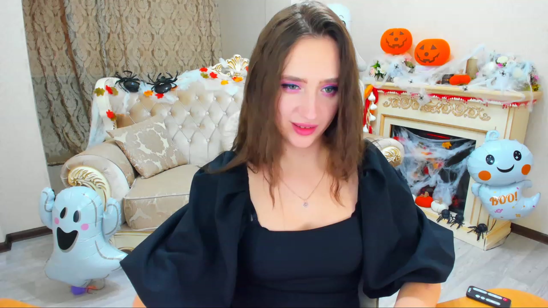 Gallery image thumbnail from WittyBunnyy's myfreecams stream on, 10/31/2023, 10:48 image 14 of 20