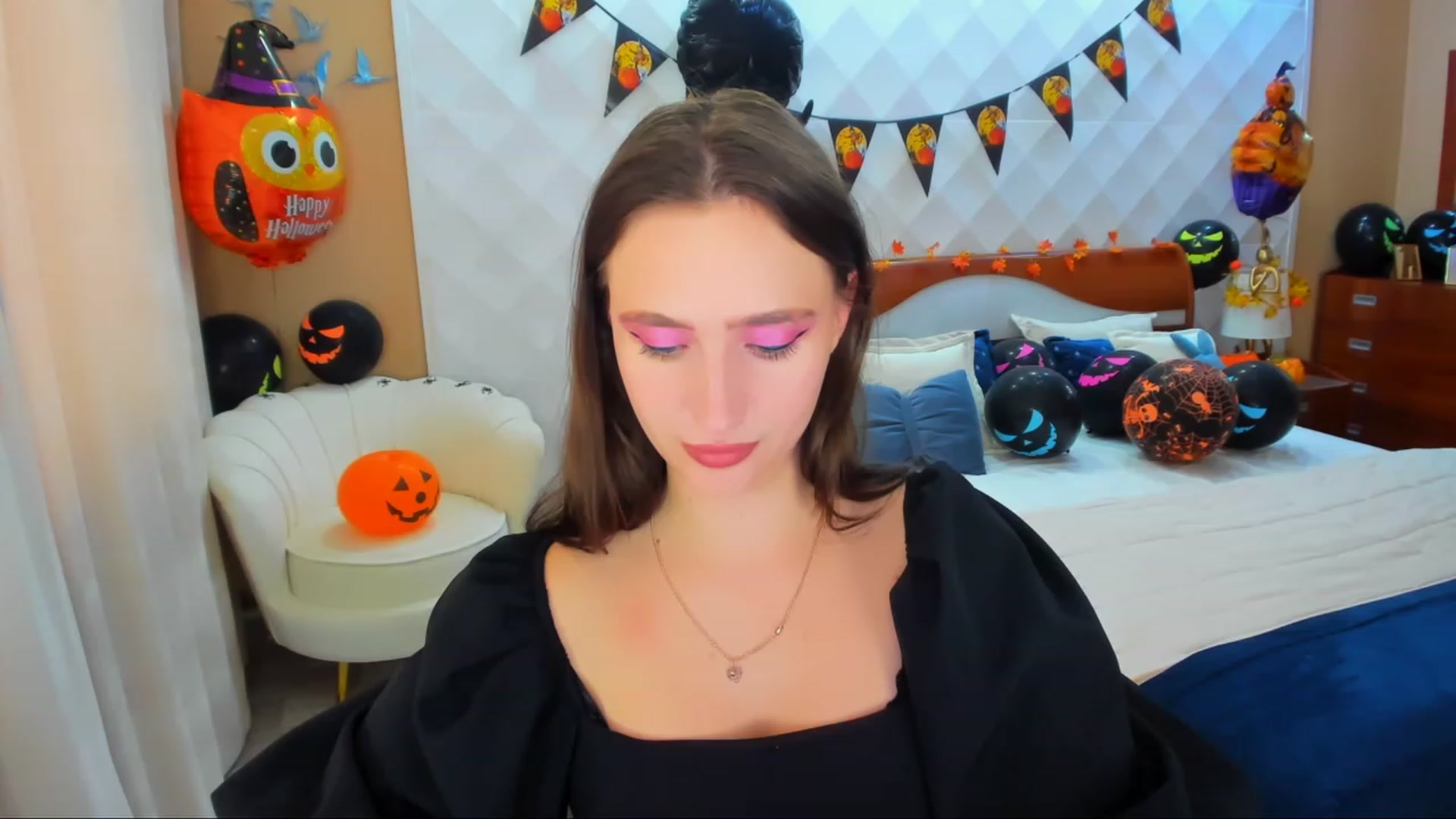 Gallery image thumbnail from WittyBunnyy's myfreecams stream on, 11/02/2023, 10:00 image 20 of 20