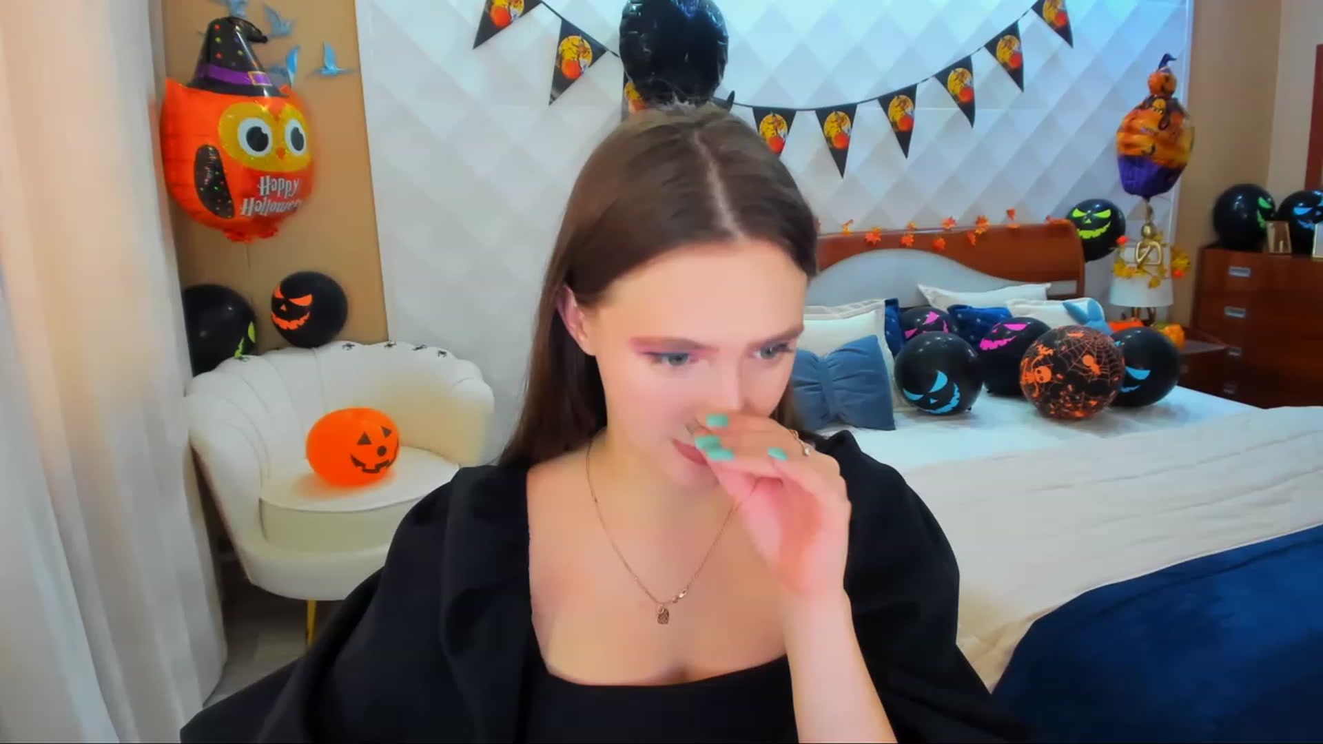Gallery image thumbnail from WittyBunnyy's myfreecams stream on, 11/02/2023, 10:00 image 6 of 20