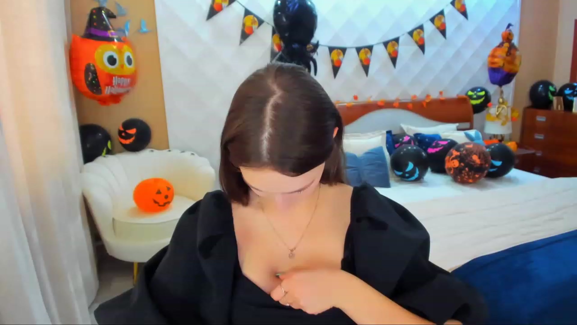 Gallery image thumbnail from WittyBunnyy's myfreecams stream on, 11/02/2023, 10:00 image 4 of 20