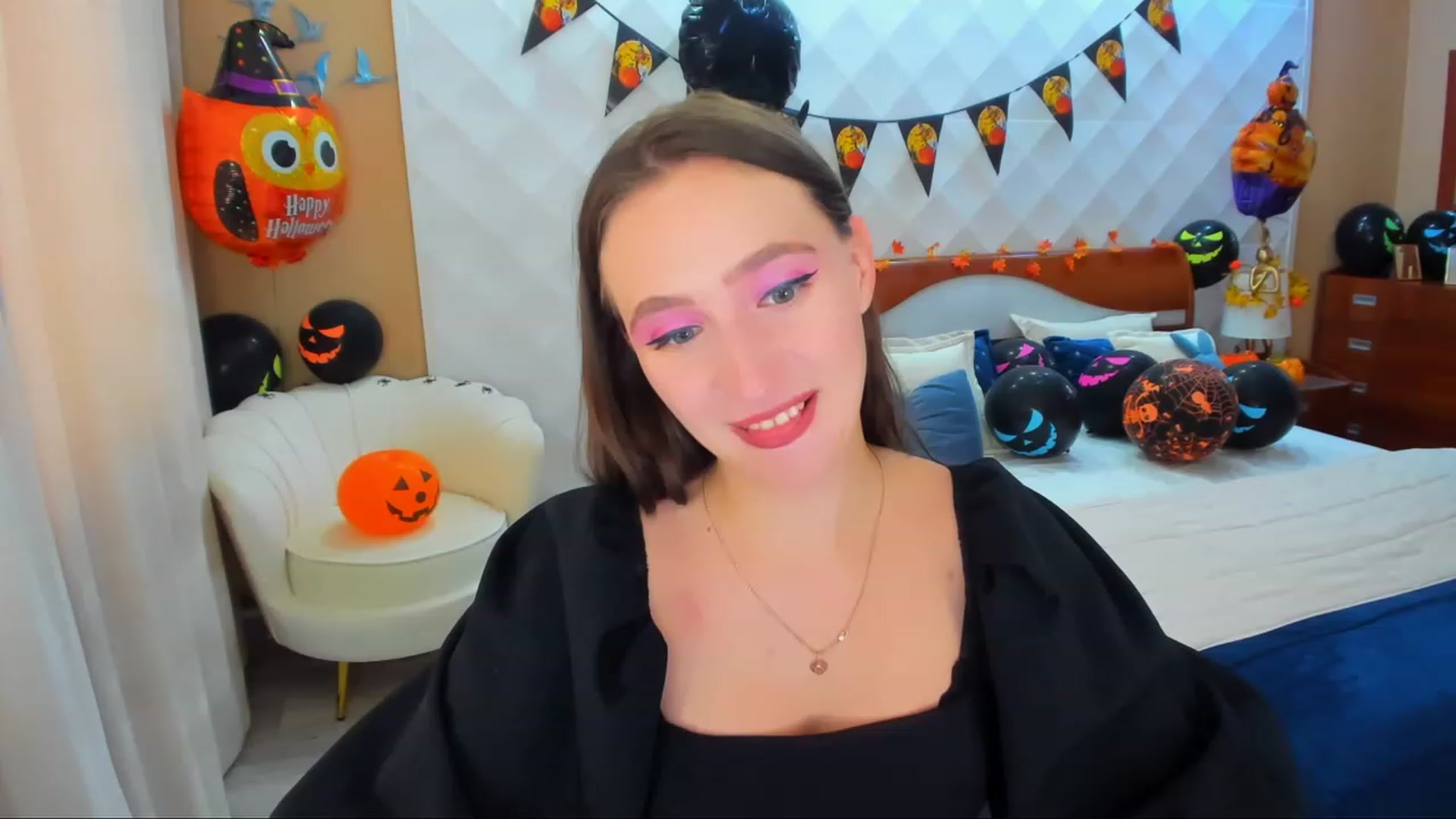 Gallery image thumbnail from WittyBunnyy's myfreecams stream on, 11/02/2023, 10:00 image 12 of 20