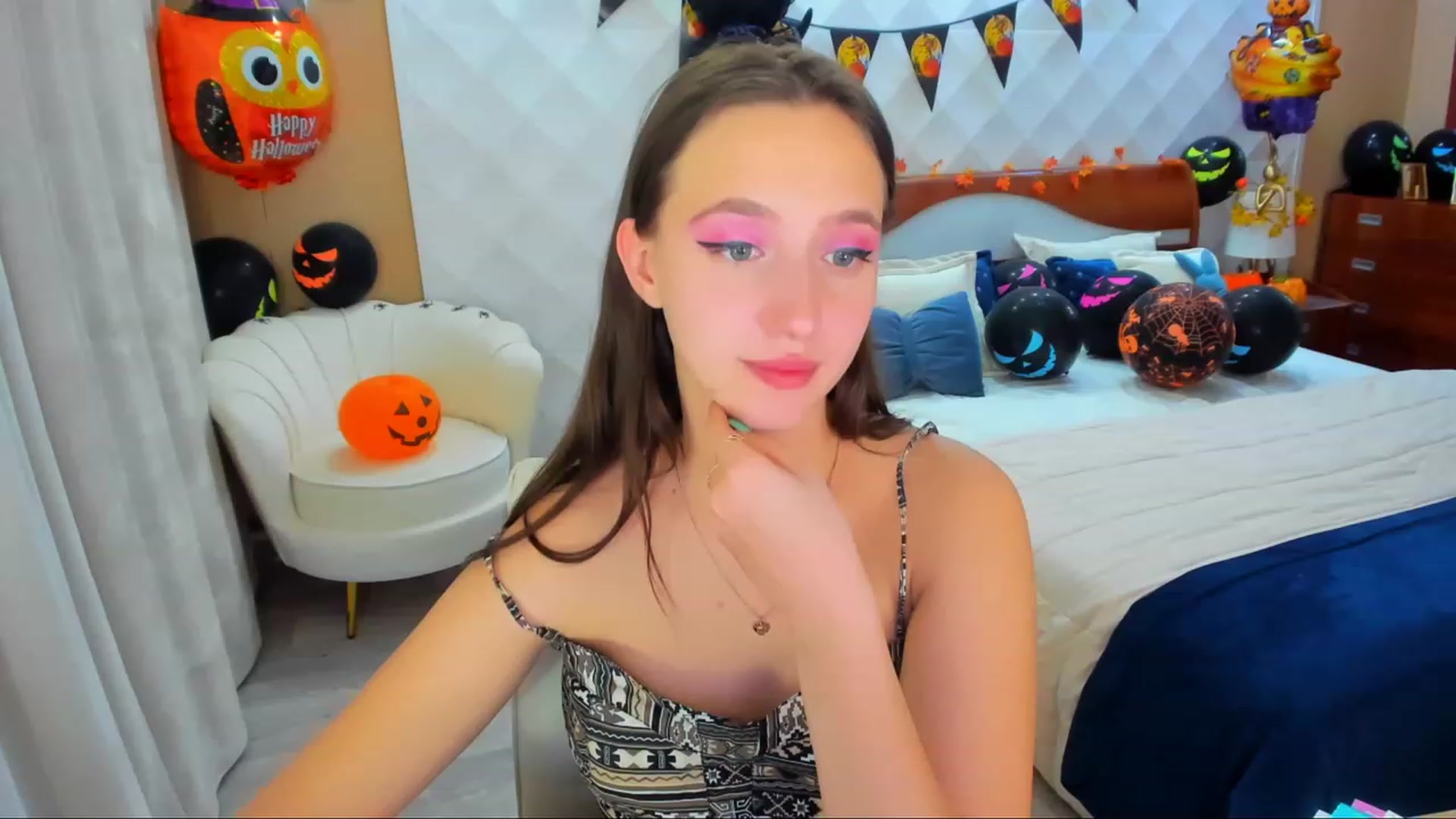Gallery image thumbnail from WittyBunnyy's myfreecams stream on, 11/02/2023, 14:45 image 8 of 20