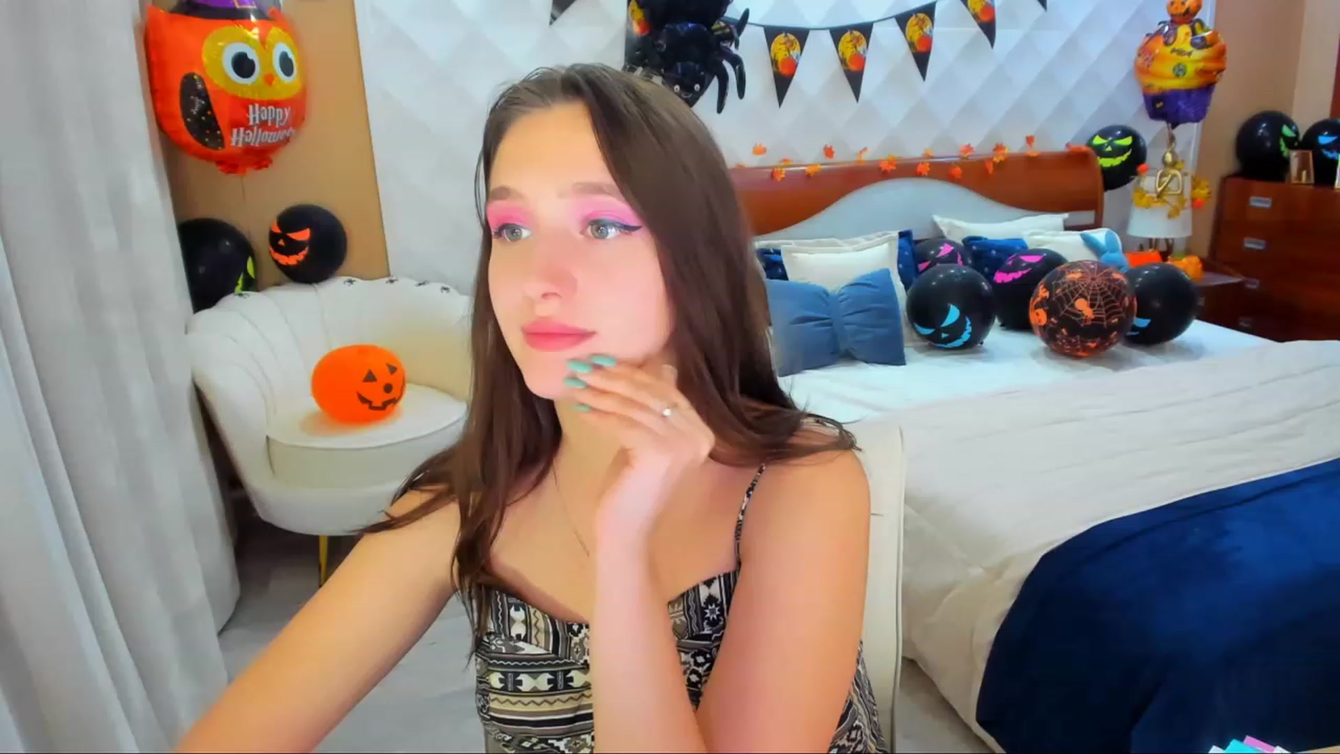 Gallery image thumbnail from WittyBunnyy's myfreecams stream on, 11/02/2023, 14:45 image 20 of 20