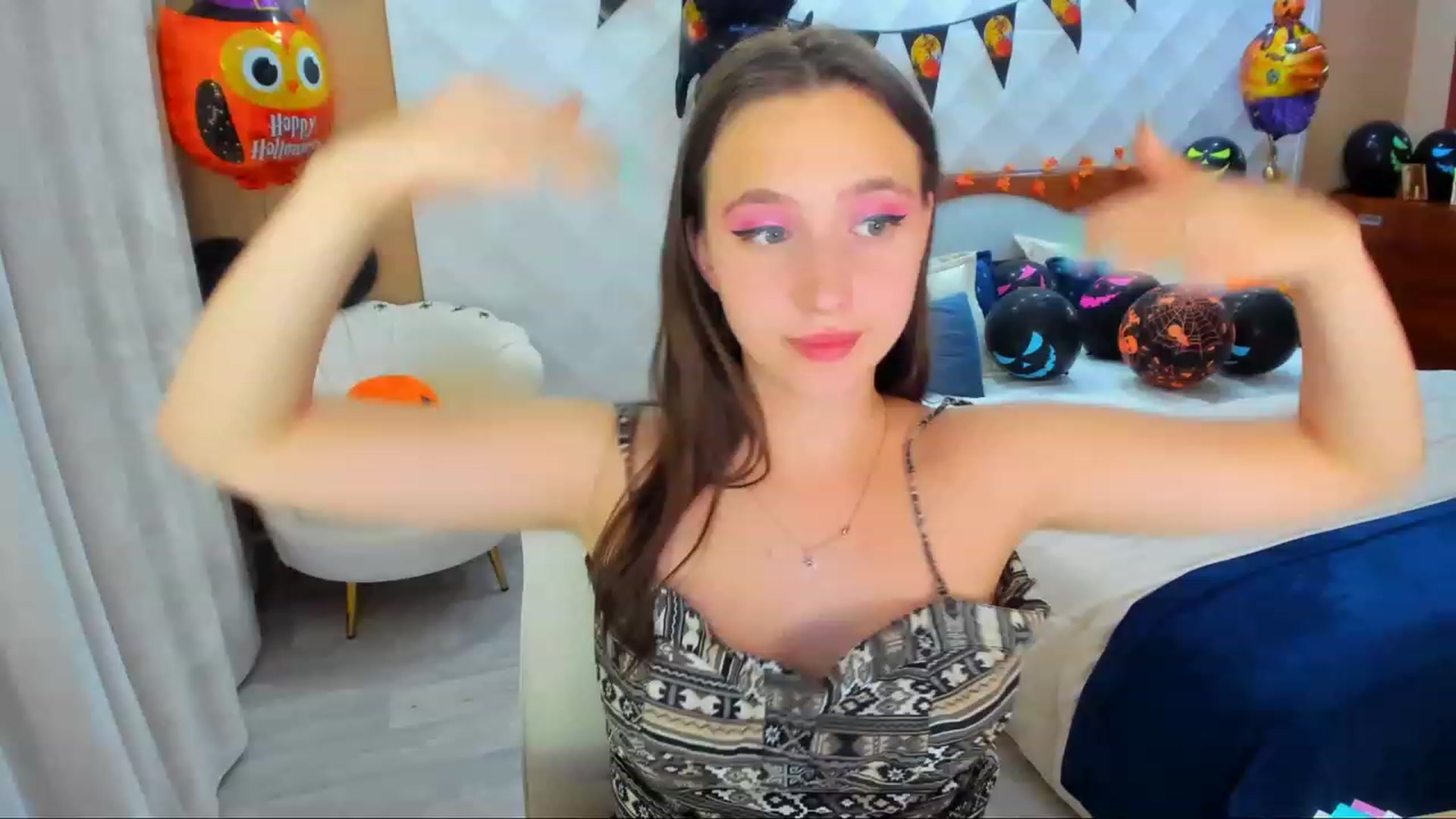 Gallery image thumbnail from WittyBunnyy's myfreecams stream on, 11/02/2023, 14:45 image 12 of 20