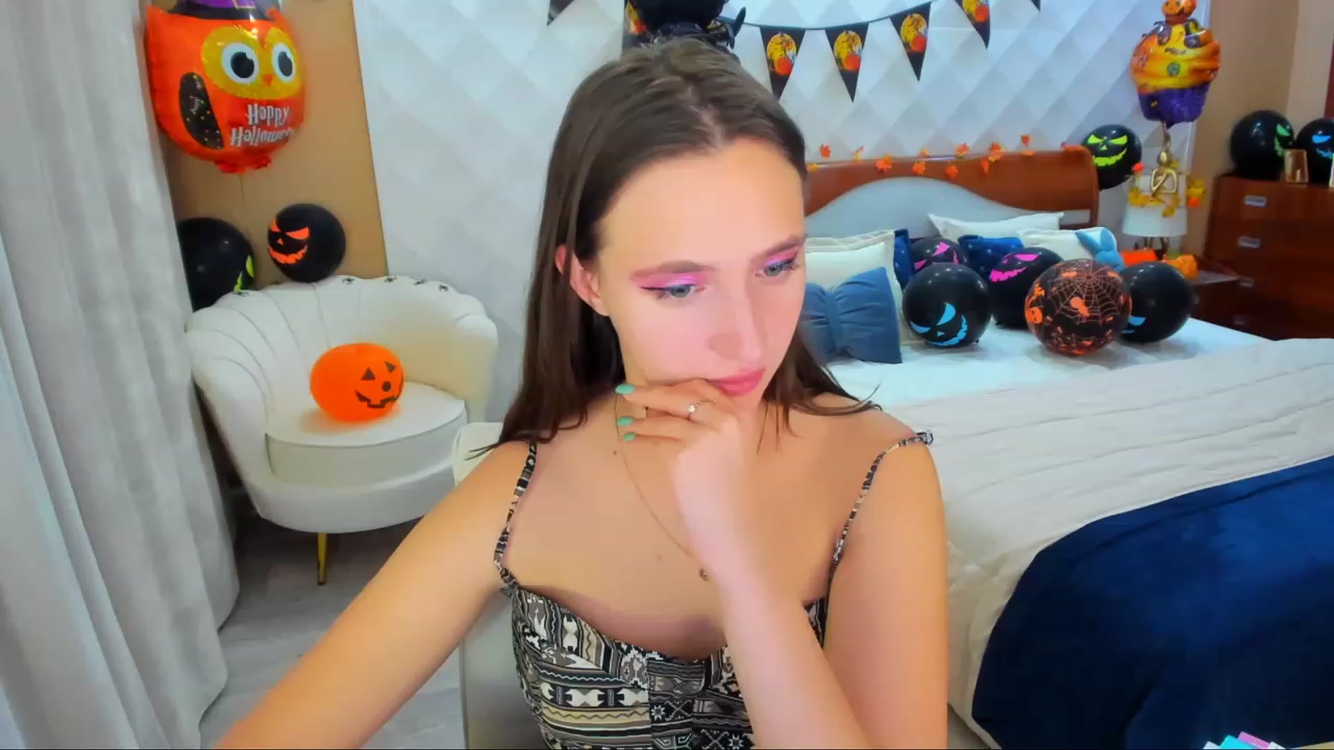 Gallery image thumbnail from WittyBunnyy's myfreecams stream on, 11/02/2023, 14:45 image 7 of 20