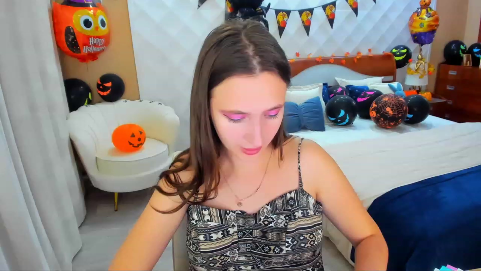 Gallery image thumbnail from WittyBunnyy's myfreecams stream on, 11/02/2023, 14:45 image 18 of 20