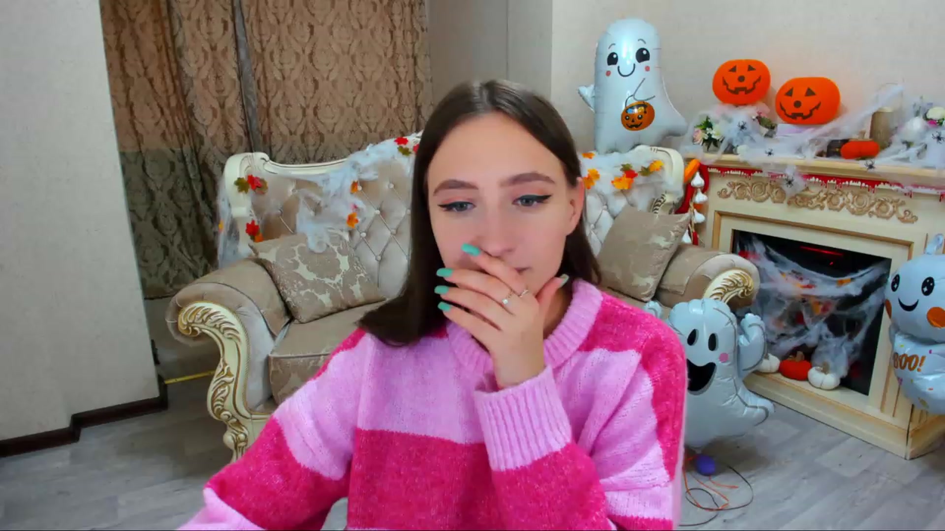 Gallery image thumbnail from WittyBunnyy's myfreecams stream on, 11/03/2023, 10:02 image 4 of 20