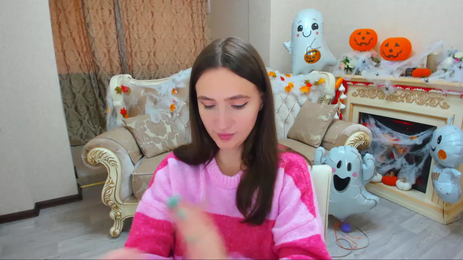 Gallery image thumbnail from WittyBunnyy's myfreecams stream on, 11/03/2023, 10:02 image 18 of 20