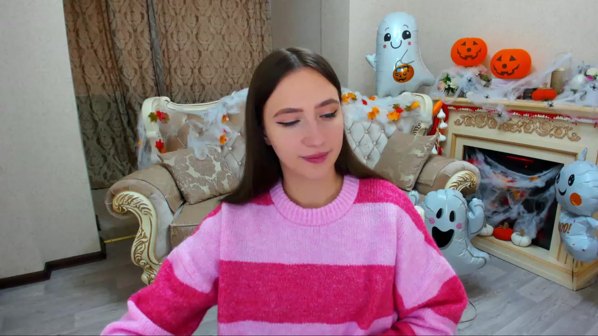 Gallery image thumbnail from WittyBunnyy's myfreecams stream on, 11/03/2023, 10:02 image 2 of 20