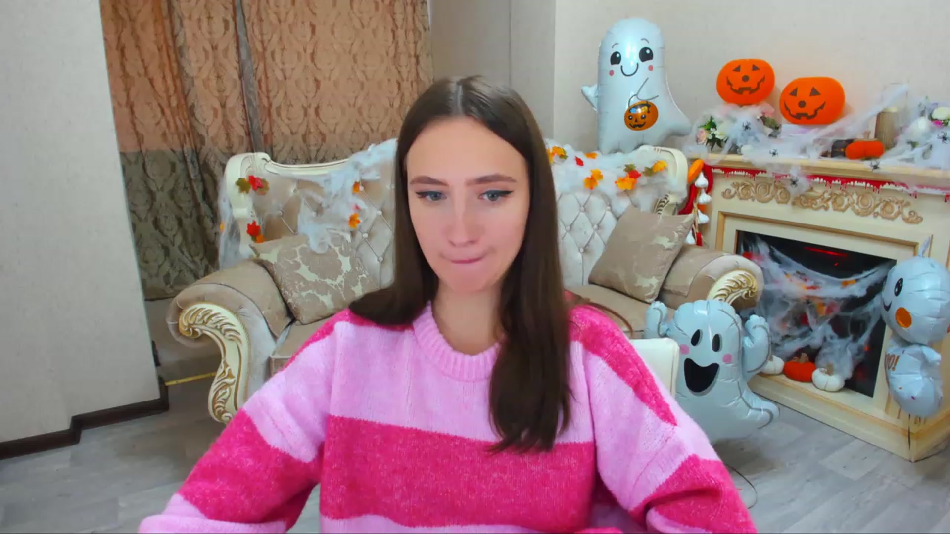 Gallery image thumbnail from WittyBunnyy's myfreecams stream on, 11/03/2023, 10:02 image 17 of 20