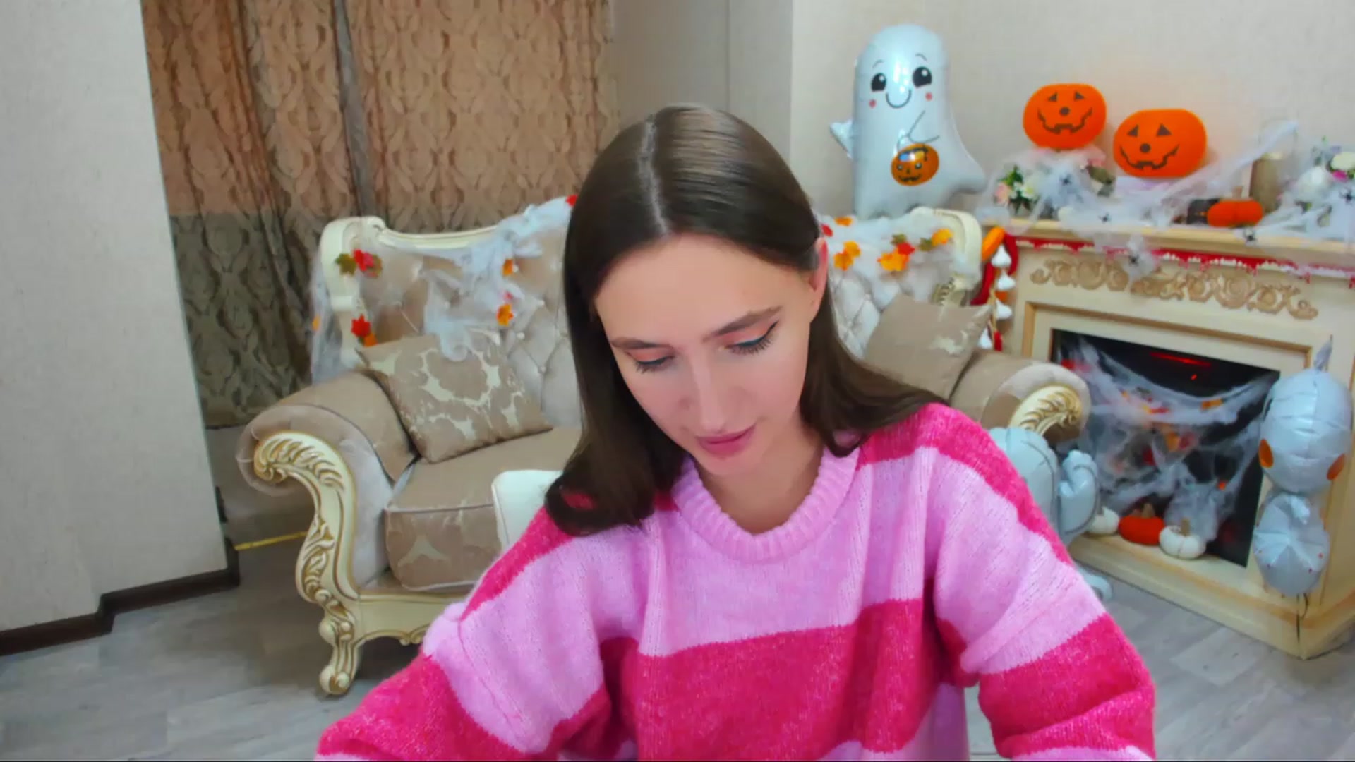 Gallery image thumbnail from WittyBunnyy's myfreecams stream on, 11/03/2023, 10:46 image 10 of 20