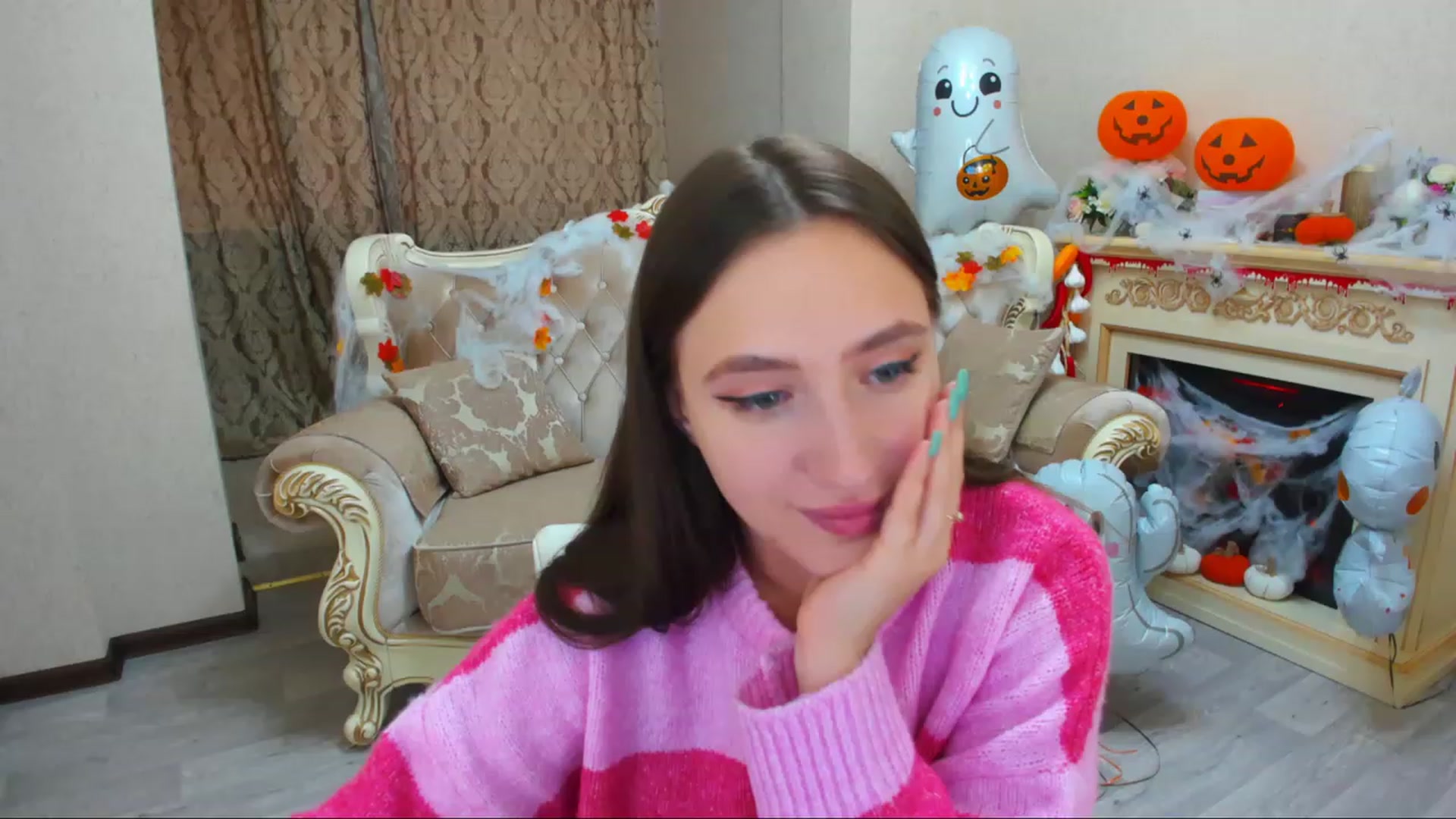 Gallery image thumbnail from WittyBunnyy's myfreecams stream on, 11/03/2023, 10:46 image 14 of 20