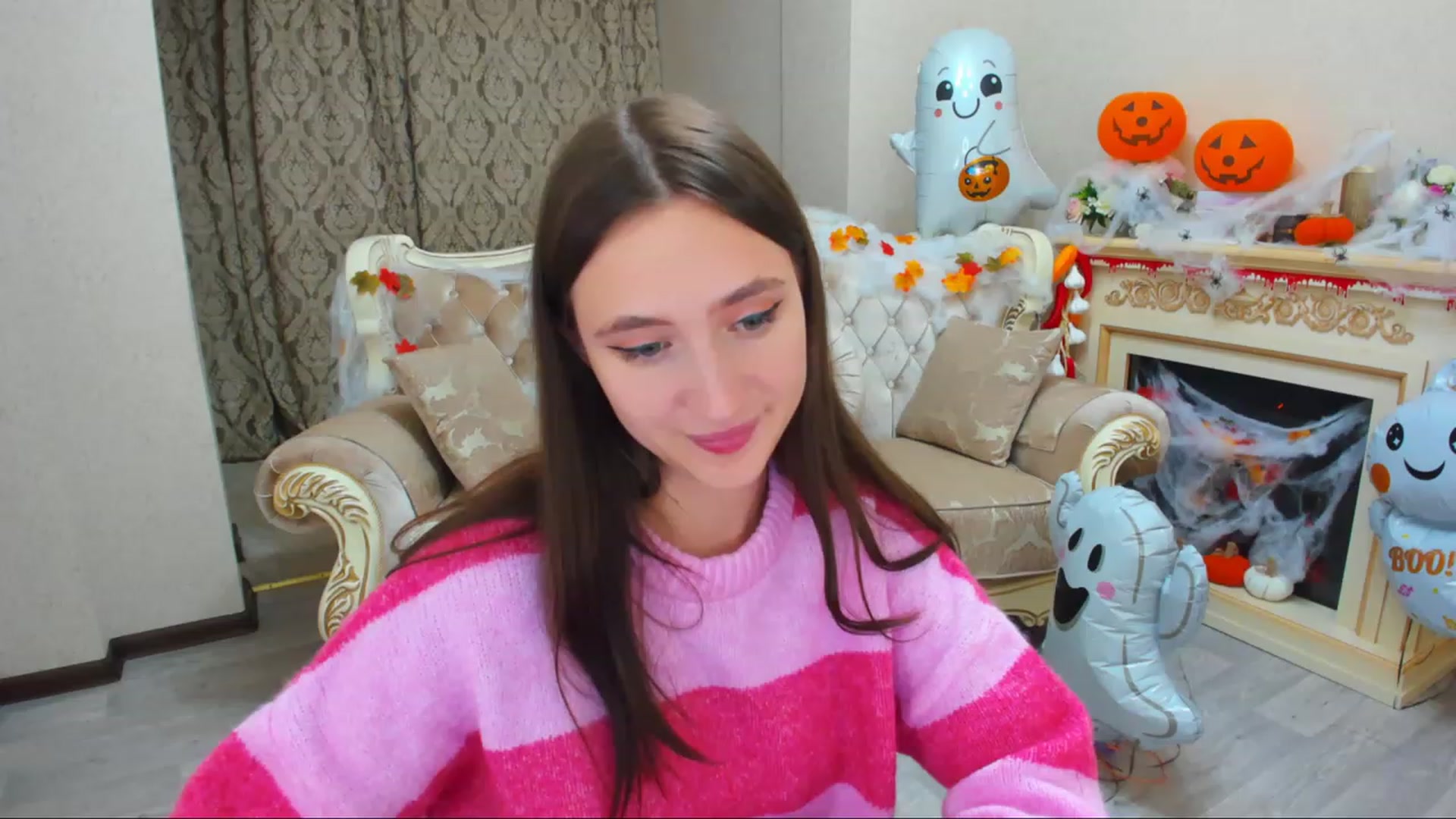 Gallery image thumbnail from WittyBunnyy's myfreecams stream on, 11/03/2023, 12:45 image 7 of 20