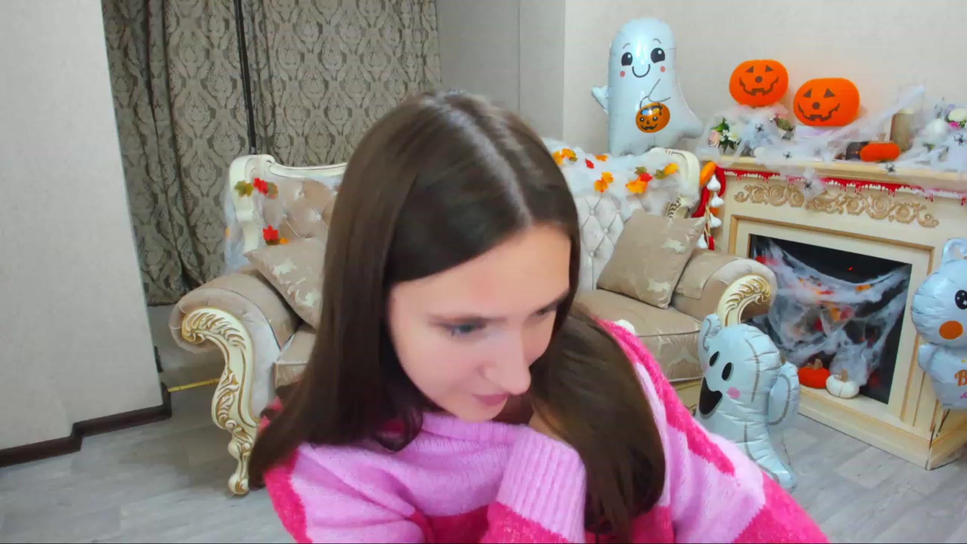 Gallery image thumbnail from WittyBunnyy's myfreecams stream on, 11/03/2023, 14:02 image 13 of 20