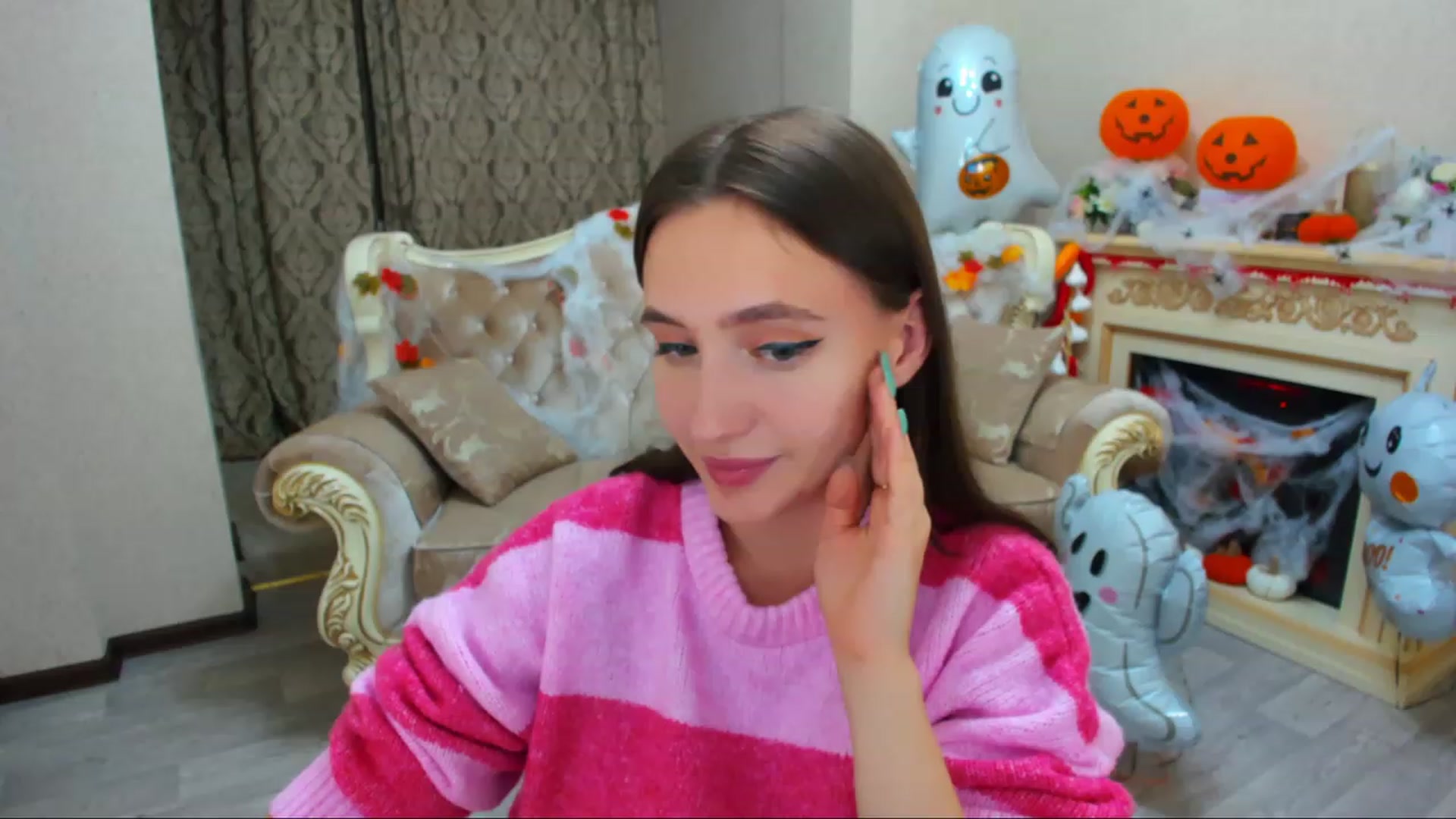 Gallery image thumbnail from WittyBunnyy's myfreecams stream on, 11/03/2023, 14:02 image 1 of 20