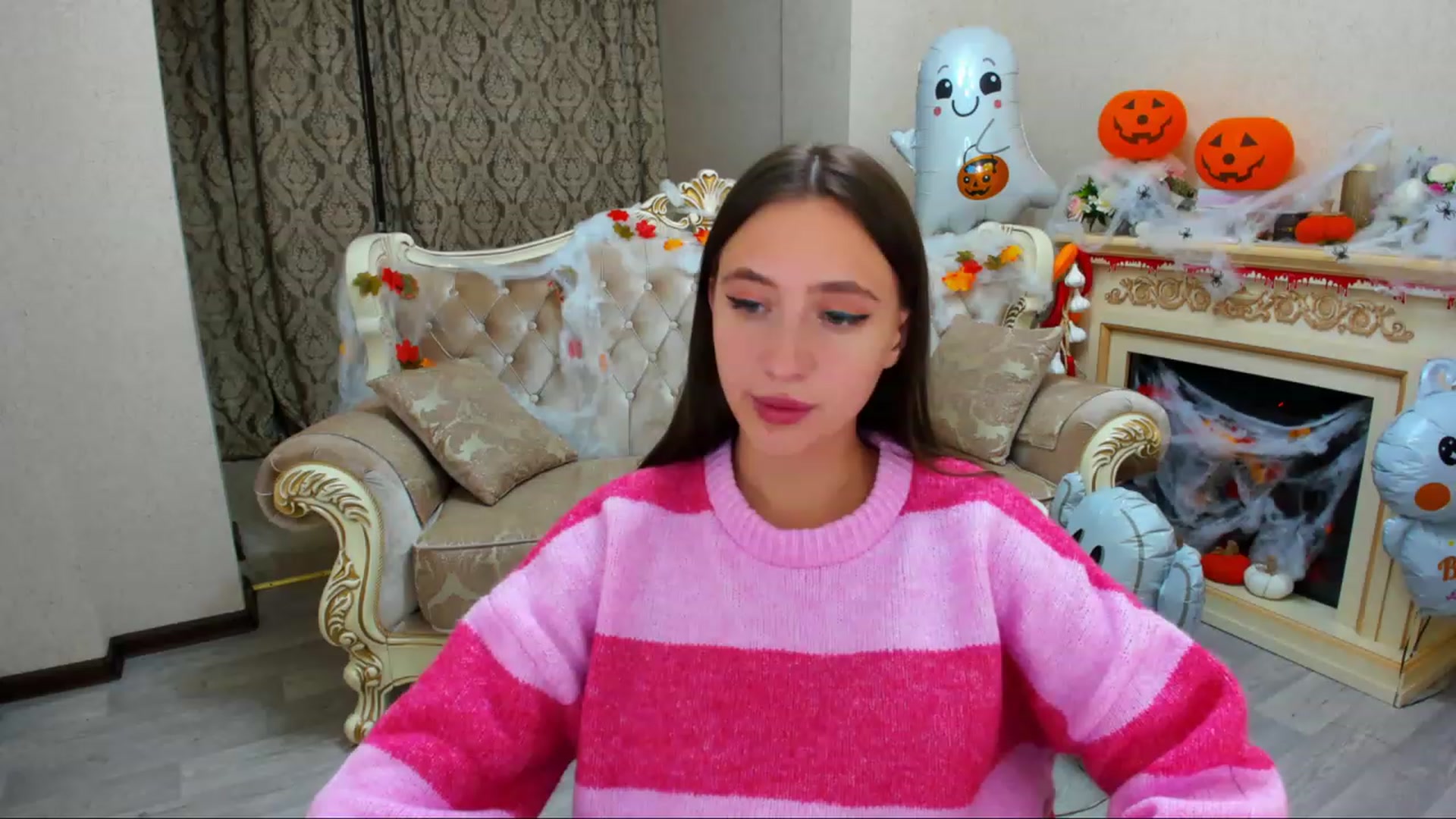 Gallery image thumbnail from WittyBunnyy's myfreecams stream on, 11/03/2023, 14:02 image 15 of 20