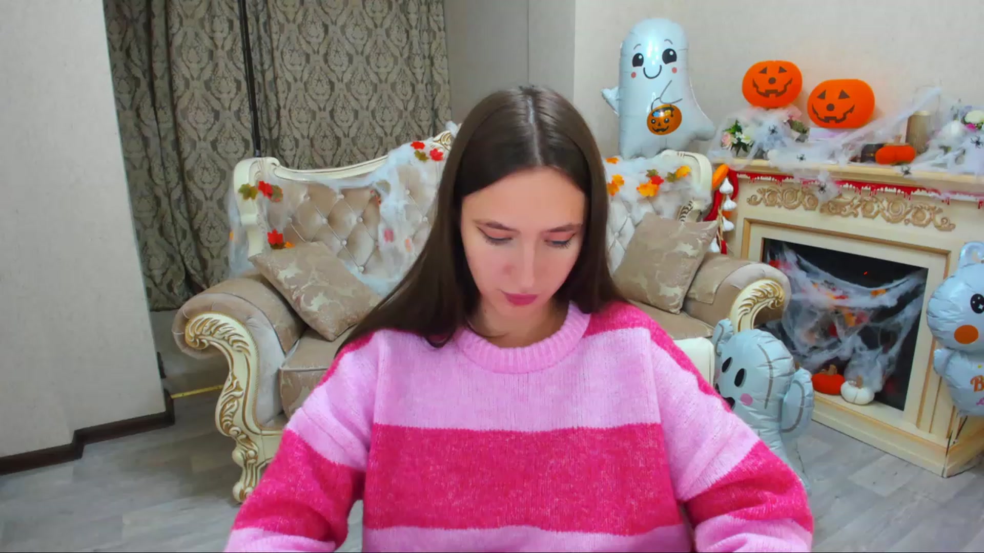 Gallery image thumbnail from WittyBunnyy's myfreecams stream on, 11/03/2023, 14:02 image 14 of 20