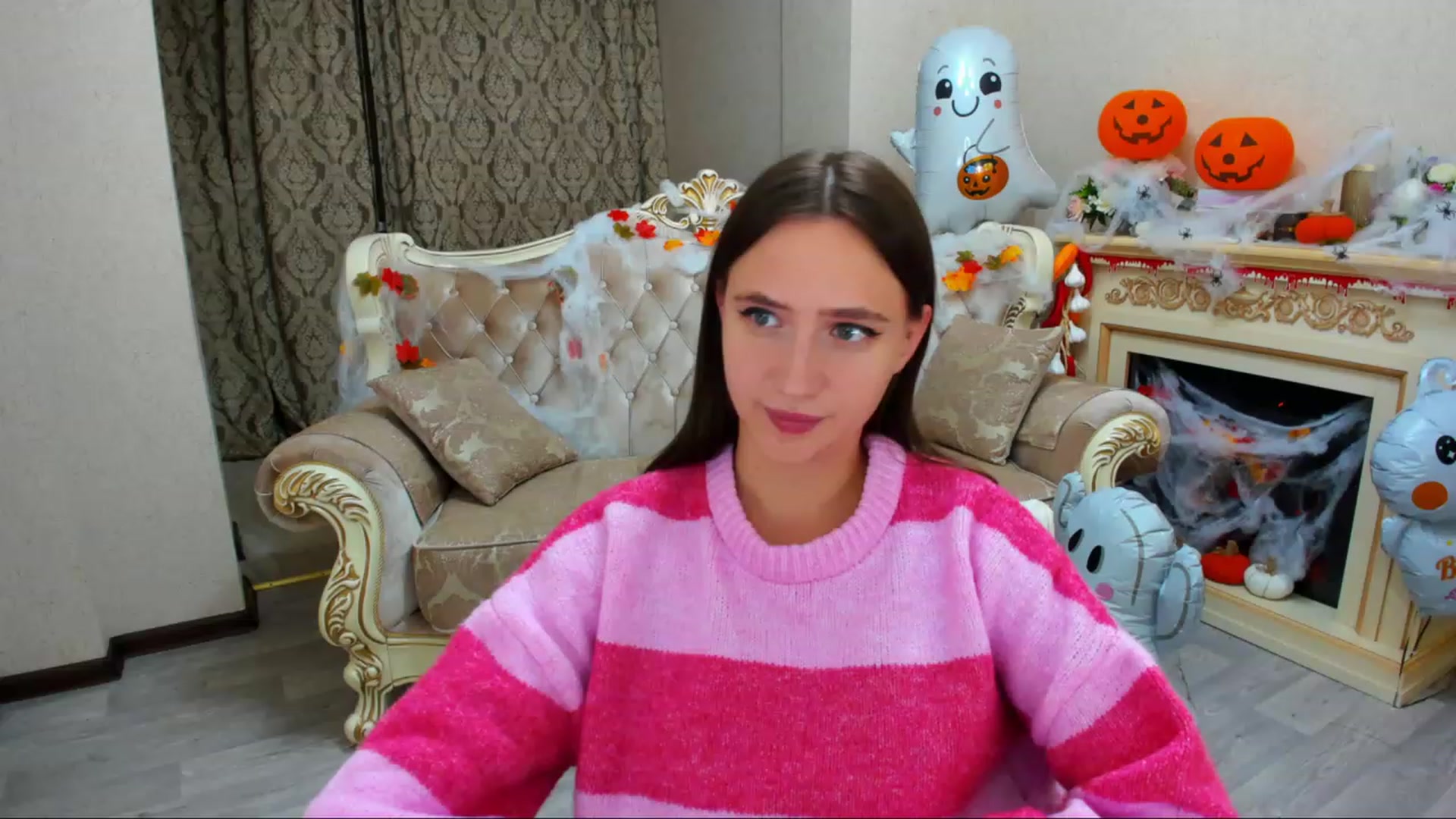 Gallery image thumbnail from WittyBunnyy's myfreecams stream on, 11/03/2023, 14:02 image 16 of 20
