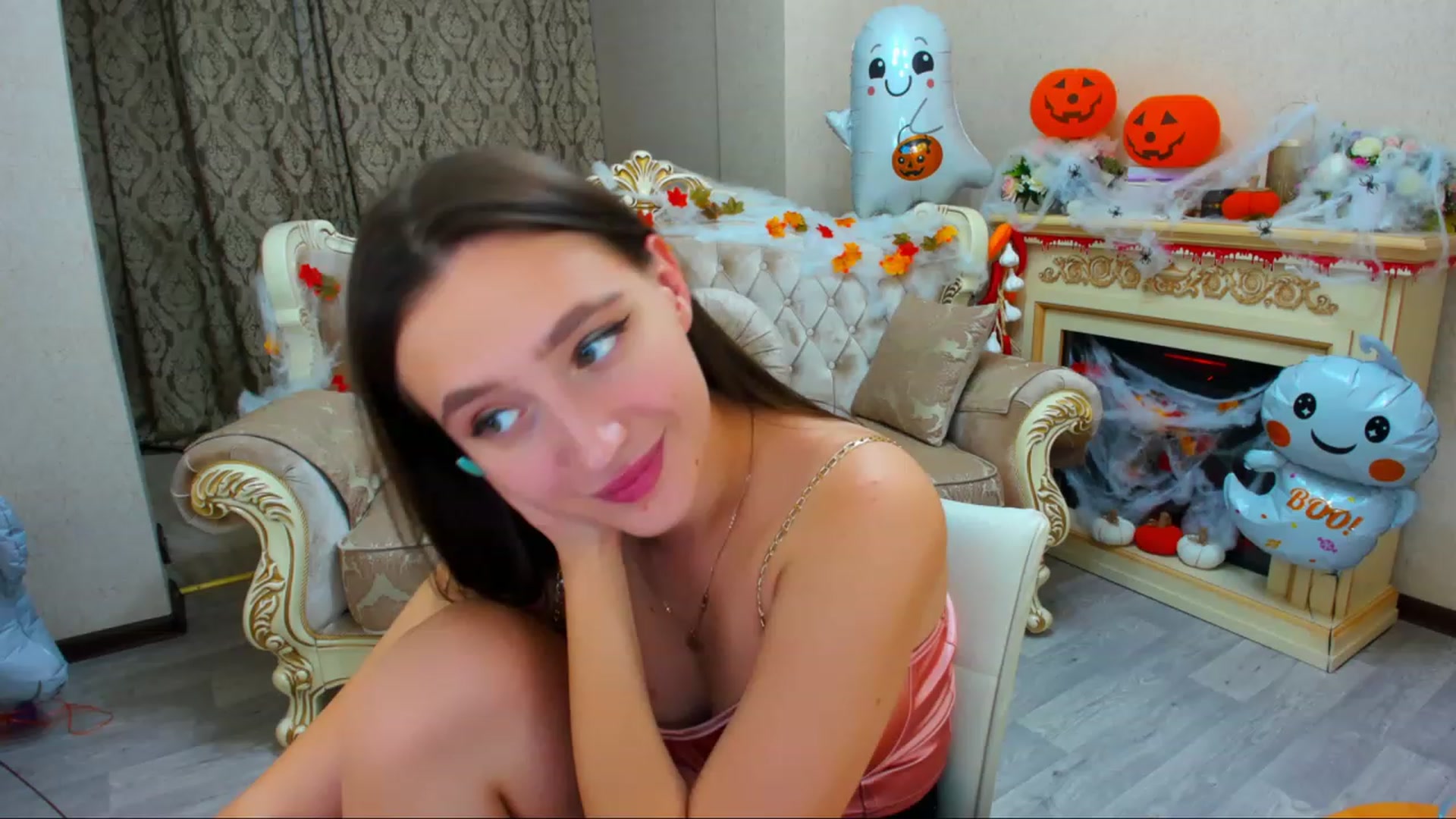 Gallery image thumbnail from WittyBunnyy's myfreecams stream on, 11/04/2023, 12:34 image 18 of 20