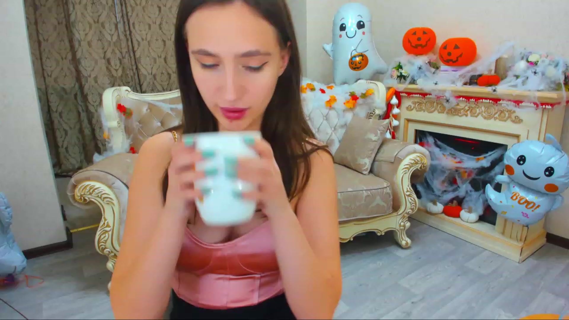 Gallery image thumbnail from WittyBunnyy's myfreecams stream on, 11/04/2023, 12:34 image 3 of 20