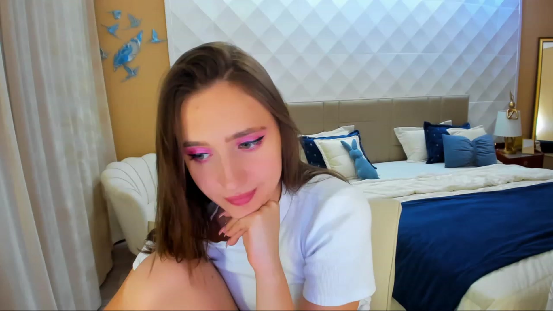 Gallery image thumbnail from WittyBunnyy's myfreecams stream on, 11/16/2023, 12:33 image 16 of 20