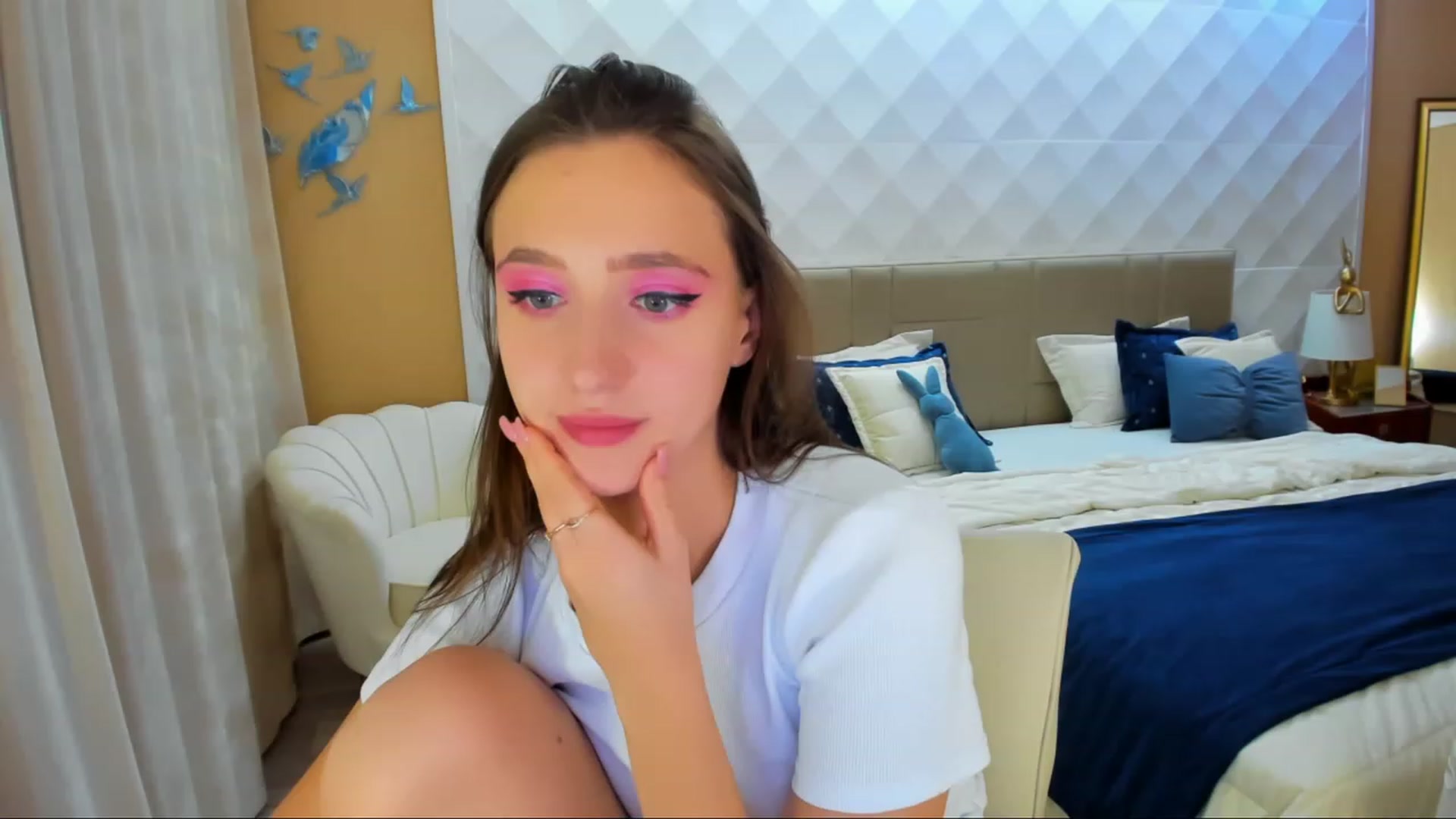 Gallery image thumbnail from WittyBunnyy's myfreecams stream on, 11/16/2023, 12:33 image 15 of 20