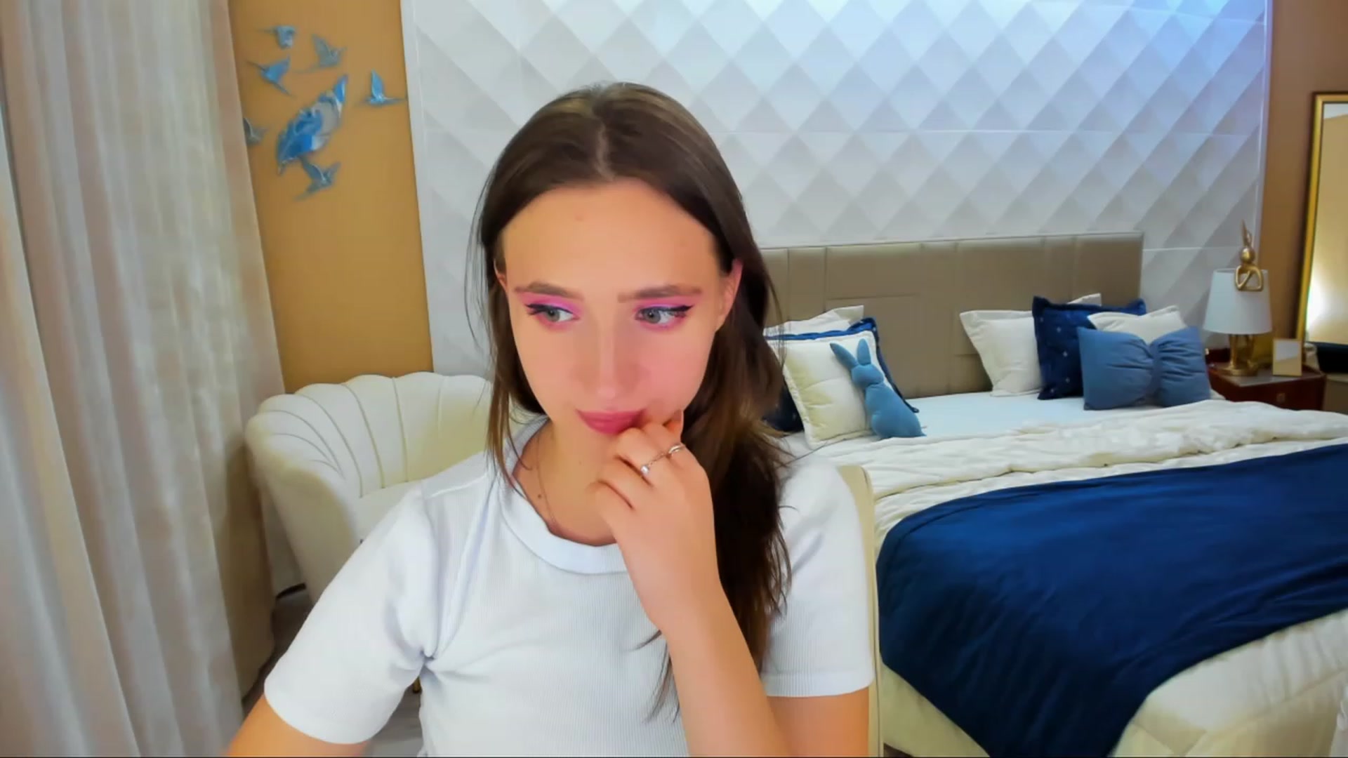 Gallery image thumbnail from WittyBunnyy's myfreecams stream on, 11/16/2023, 12:33 image 20 of 20