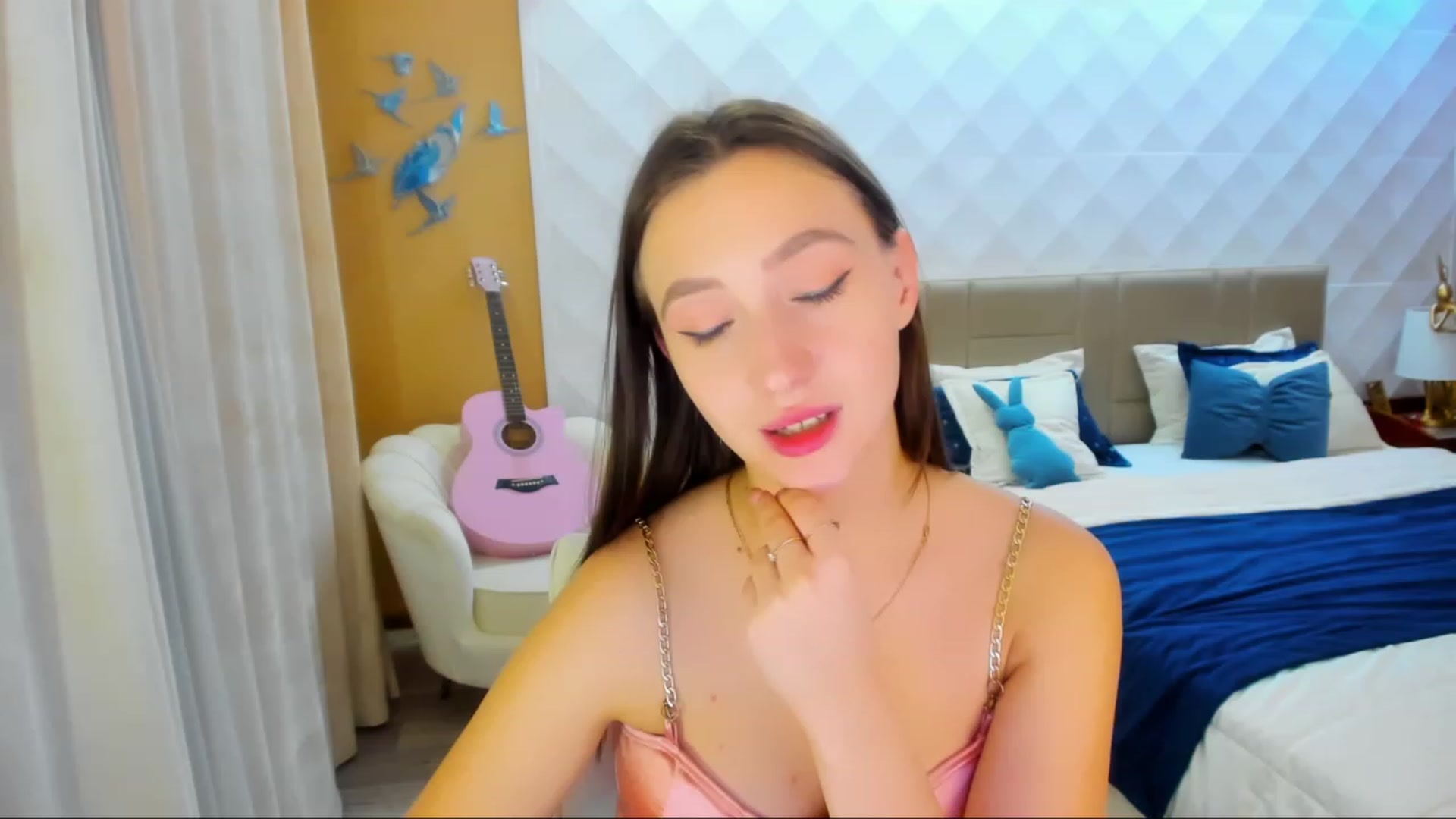 Gallery image thumbnail from WittyBunnyy's myfreecams stream on, 11/19/2023, 15:04 image 13 of 20