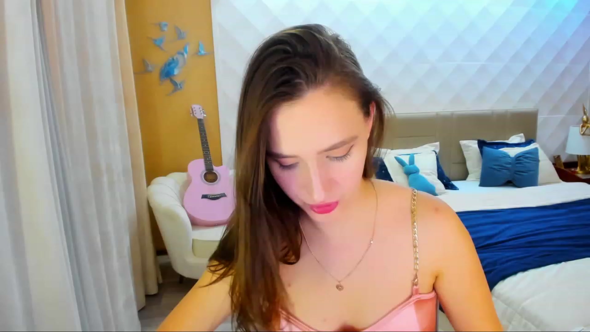 Gallery image thumbnail from WittyBunnyy's myfreecams stream on, 11/19/2023, 15:46 image 19 of 20