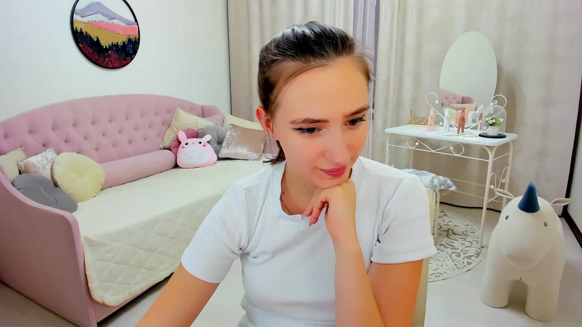 Gallery image thumbnail from WittyBunnyy's myfreecams stream on, 11/22/2023, 12:15 image 4 of 20