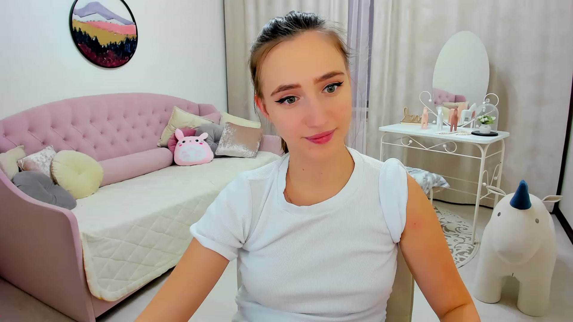 Gallery image thumbnail from WittyBunnyy's myfreecams stream on, 11/22/2023, 12:15 image 11 of 20