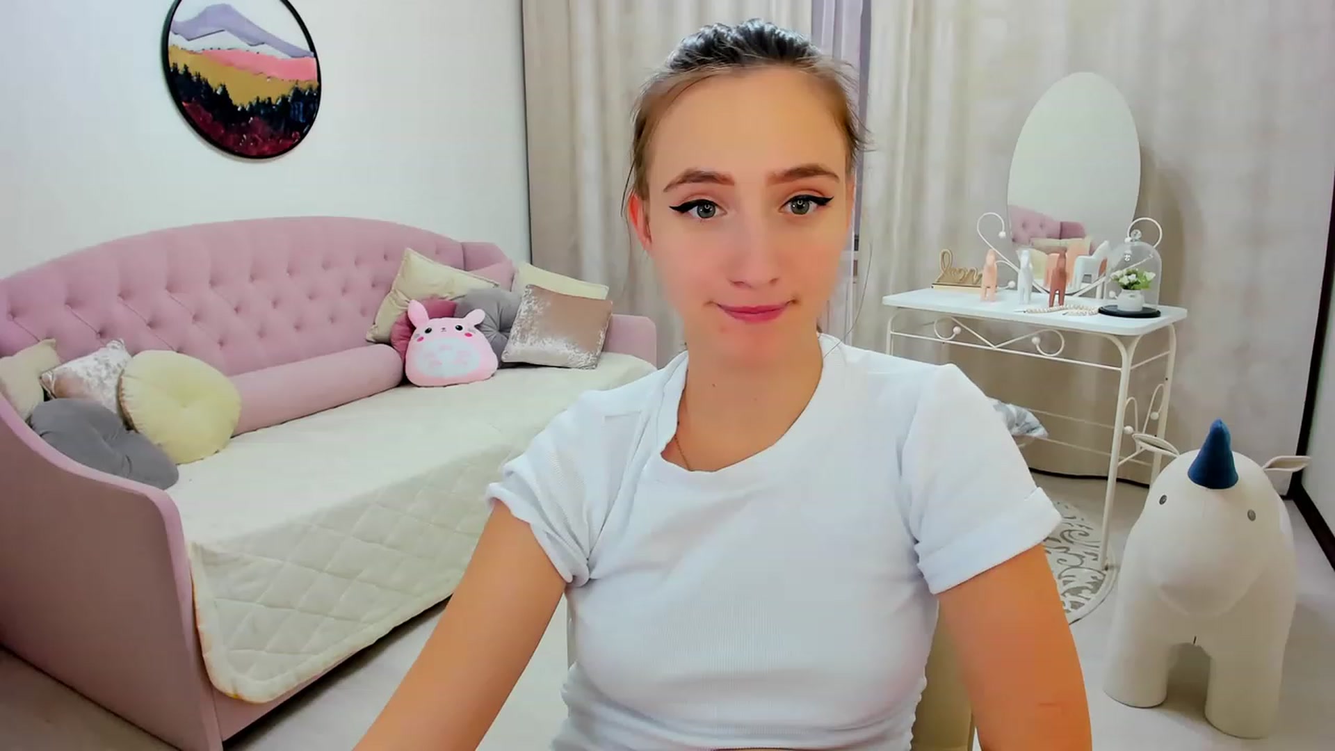 Gallery image thumbnail from WittyBunnyy's myfreecams stream on, 11/22/2023, 12:15 image 9 of 20