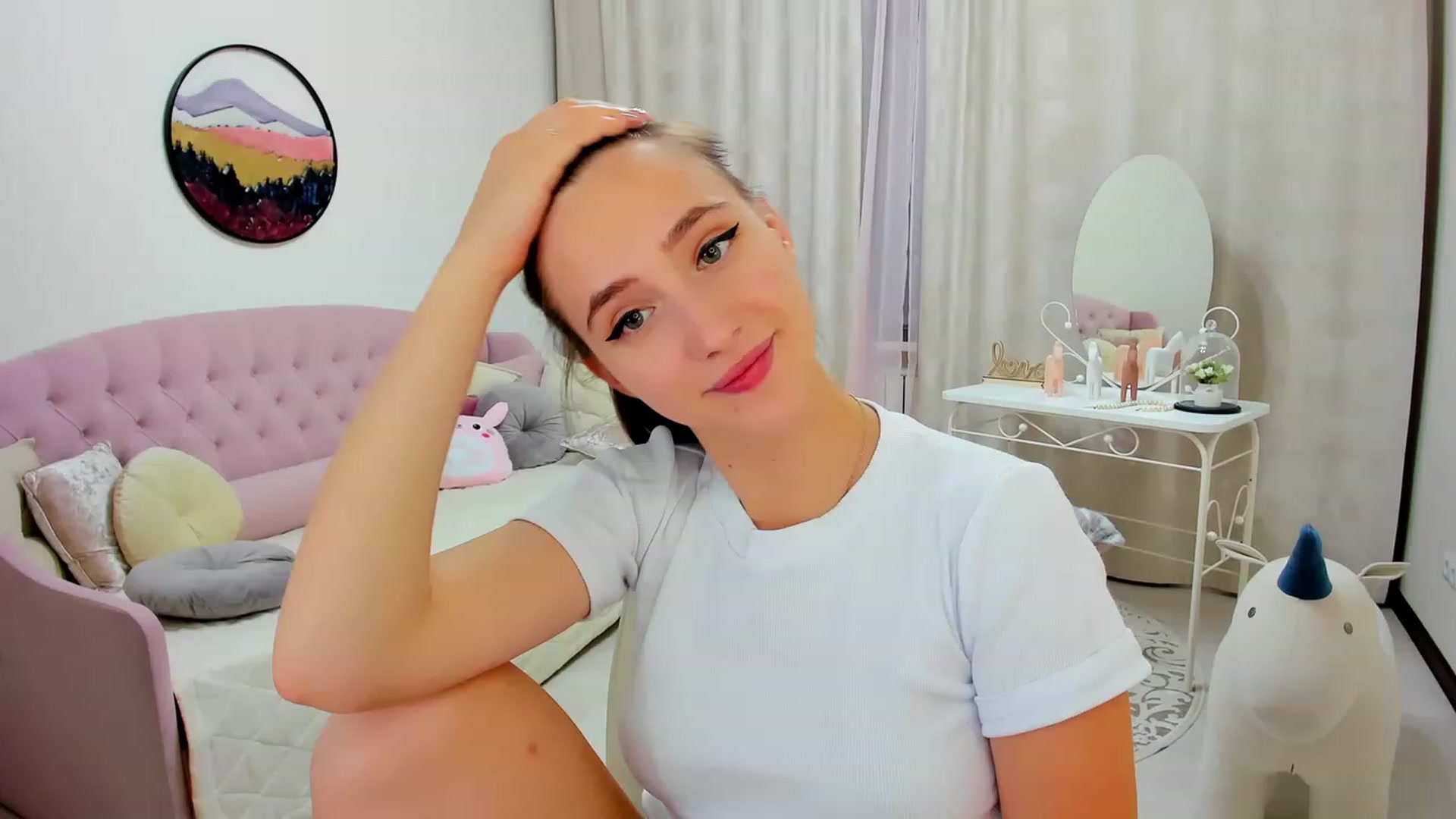 Gallery image thumbnail from WittyBunnyy's myfreecams stream on, 11/22/2023, 15:31 image 15 of 20