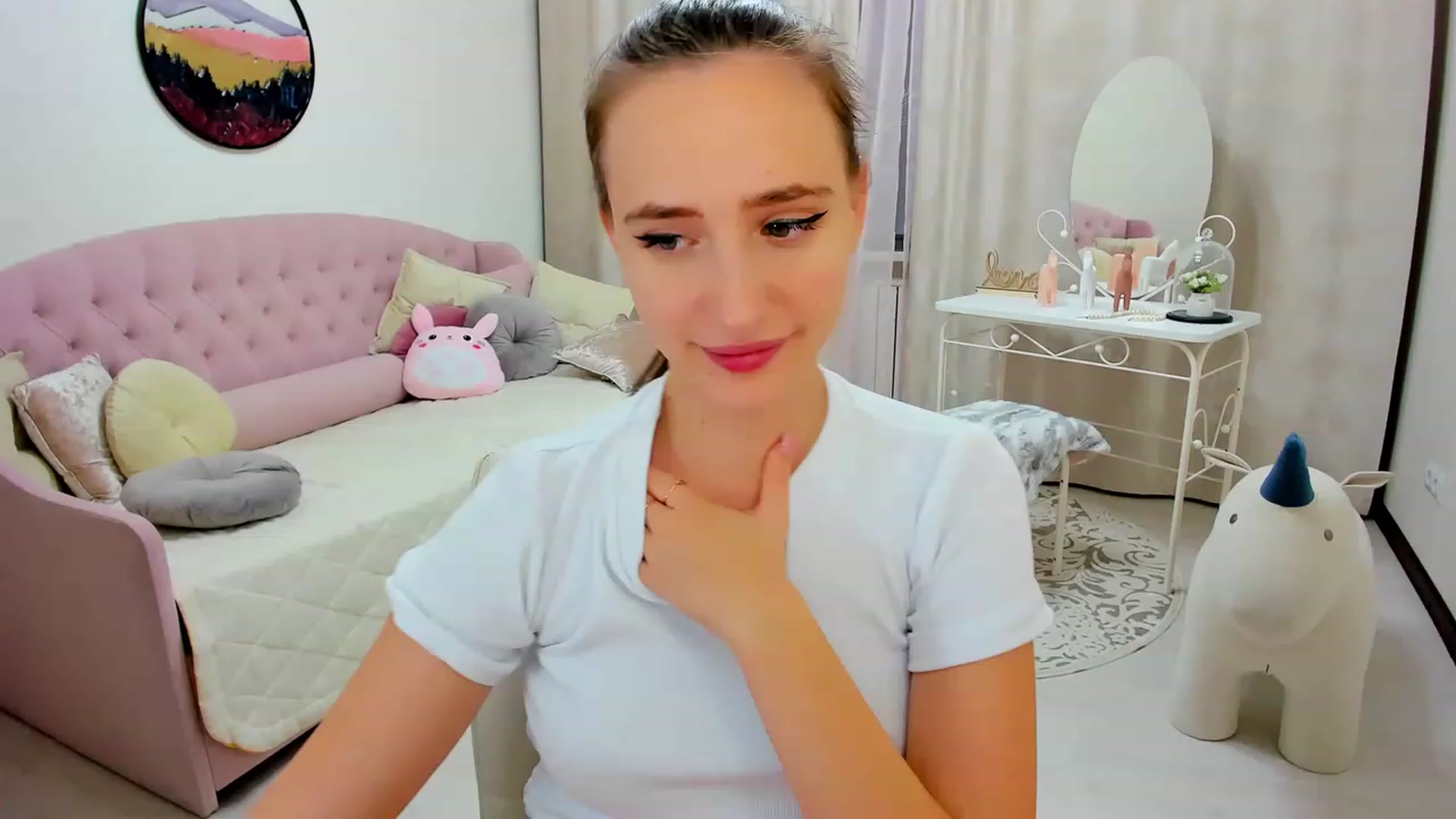 Gallery image thumbnail from WittyBunnyy's myfreecams stream on, 11/22/2023, 15:31 image 9 of 20
