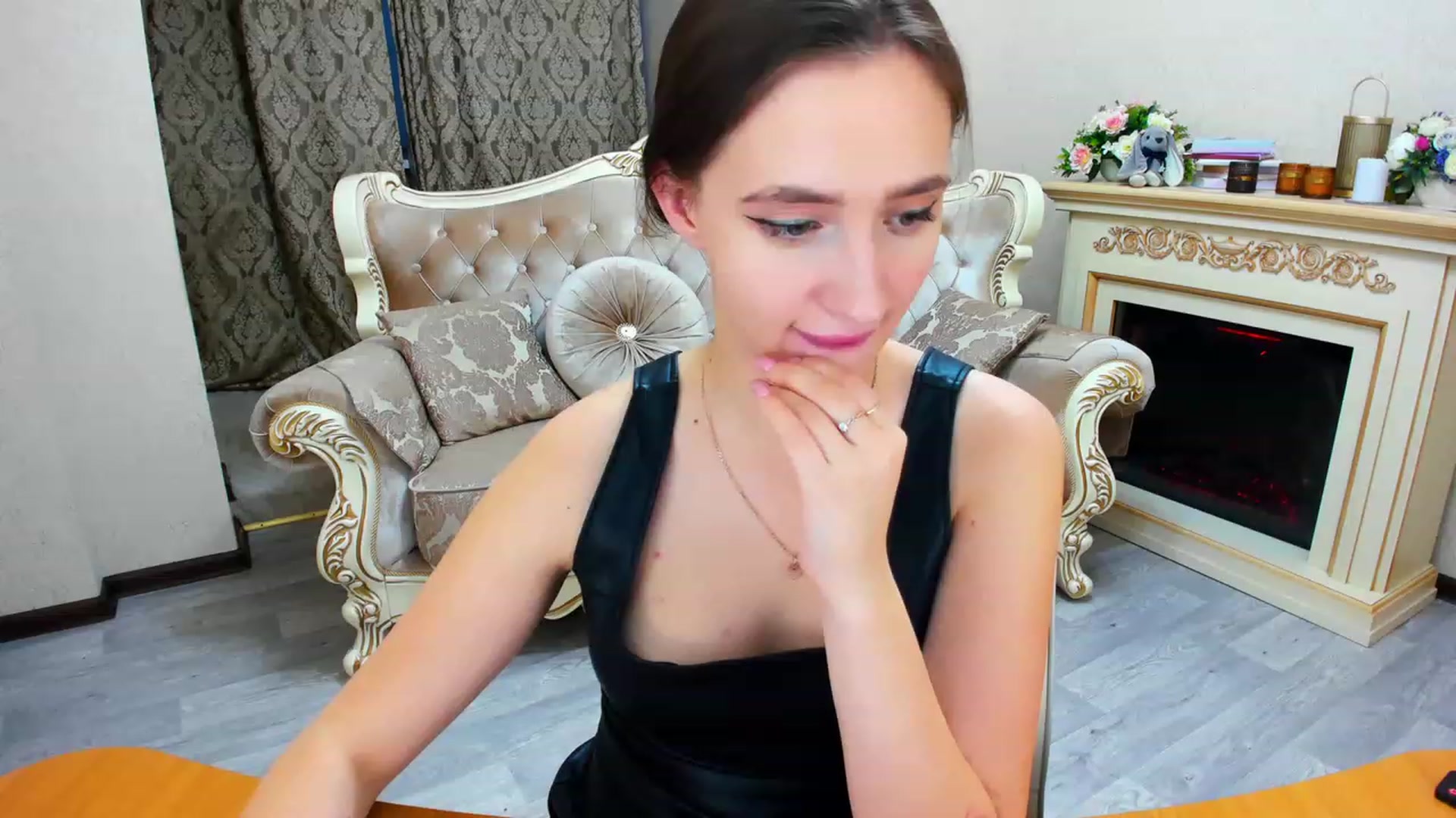 Gallery image thumbnail from WittyBunnyy's myfreecams stream on, 11/23/2023, 12:16 image 17 of 20