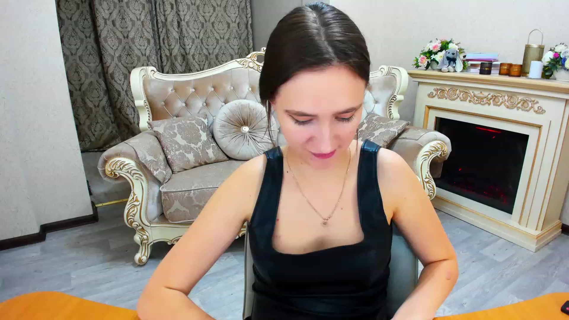 Gallery image thumbnail from WittyBunnyy's myfreecams stream on, 11/23/2023, 13:25 image 17 of 20