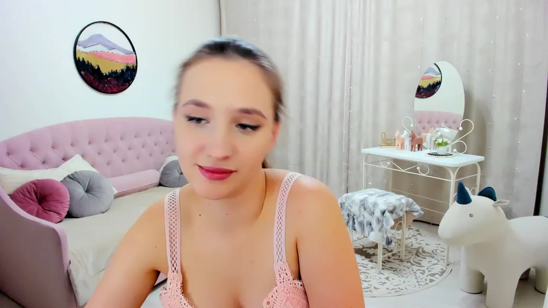 Gallery image thumbnail from WittyBunnyy's myfreecams stream on, 03/20/2024, 10:16 image 17 of 20