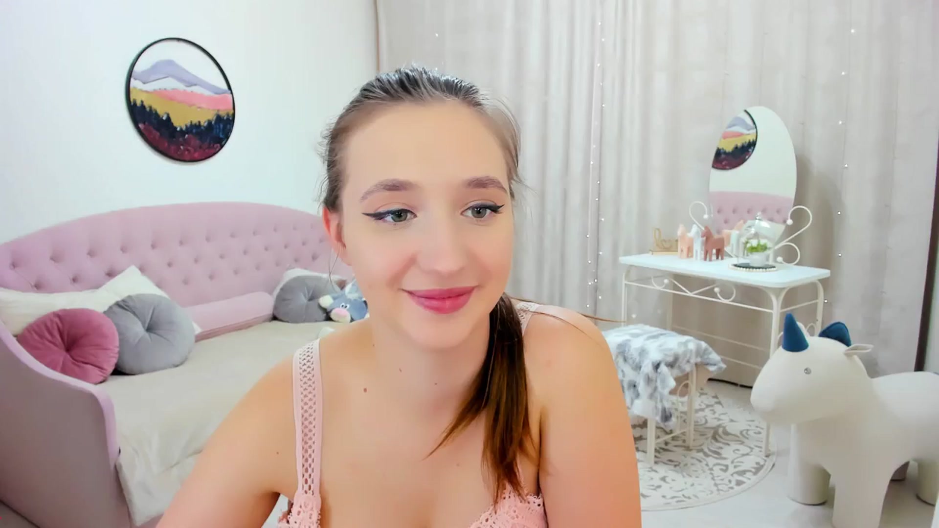 Gallery image thumbnail from WittyBunnyy's myfreecams stream on, 03/20/2024, 10:16 image 18 of 20