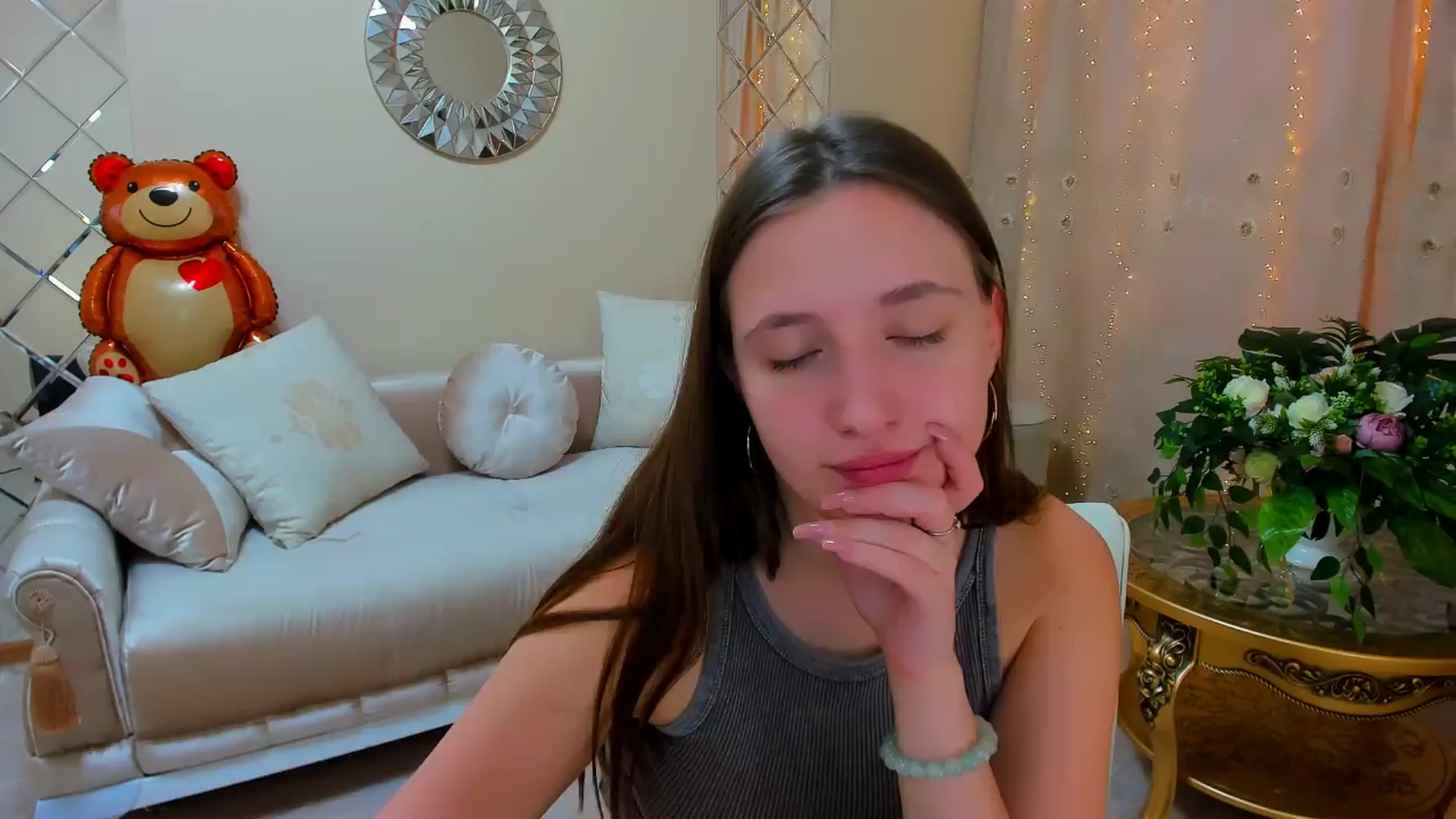 Gallery image thumbnail from WittyBunnyy's myfreecams stream on, 04/15/2024, 11:16 image 6 of 20