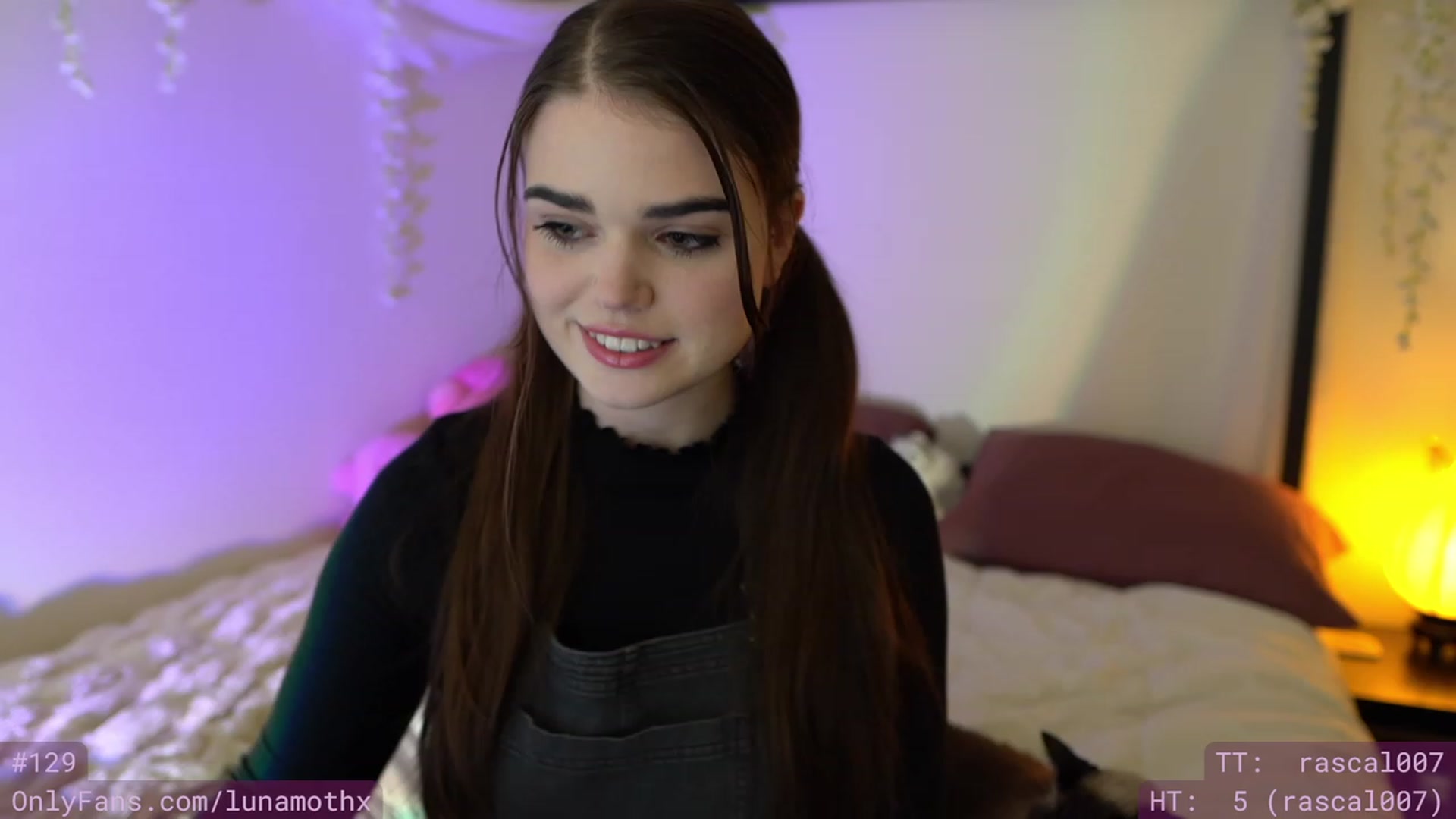 Gallery image thumbnail from Wizard's myfreecams stream on, 11/15/2022, 08:31 image 1 of 20