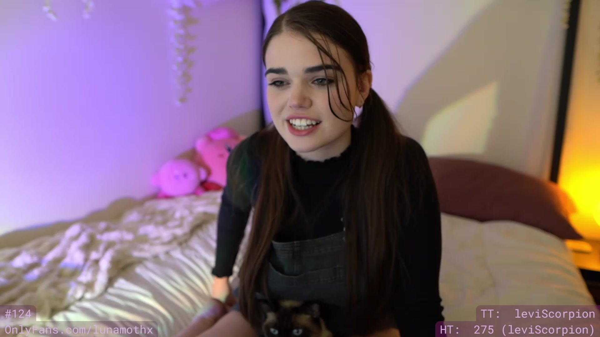 Gallery image thumbnail from Wizard's myfreecams stream on, 11/15/2022, 08:31 image 11 of 20
