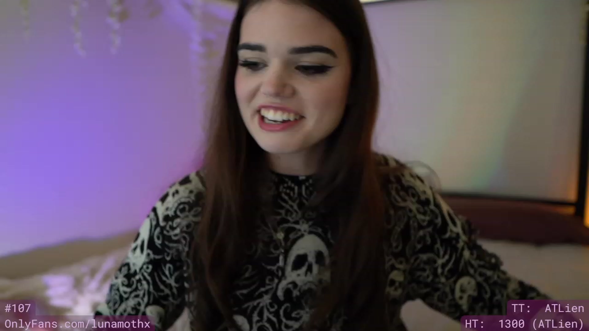 Gallery image thumbnail from Wizard's myfreecams stream on, 11/29/2022, 09:46 image 12 of 20