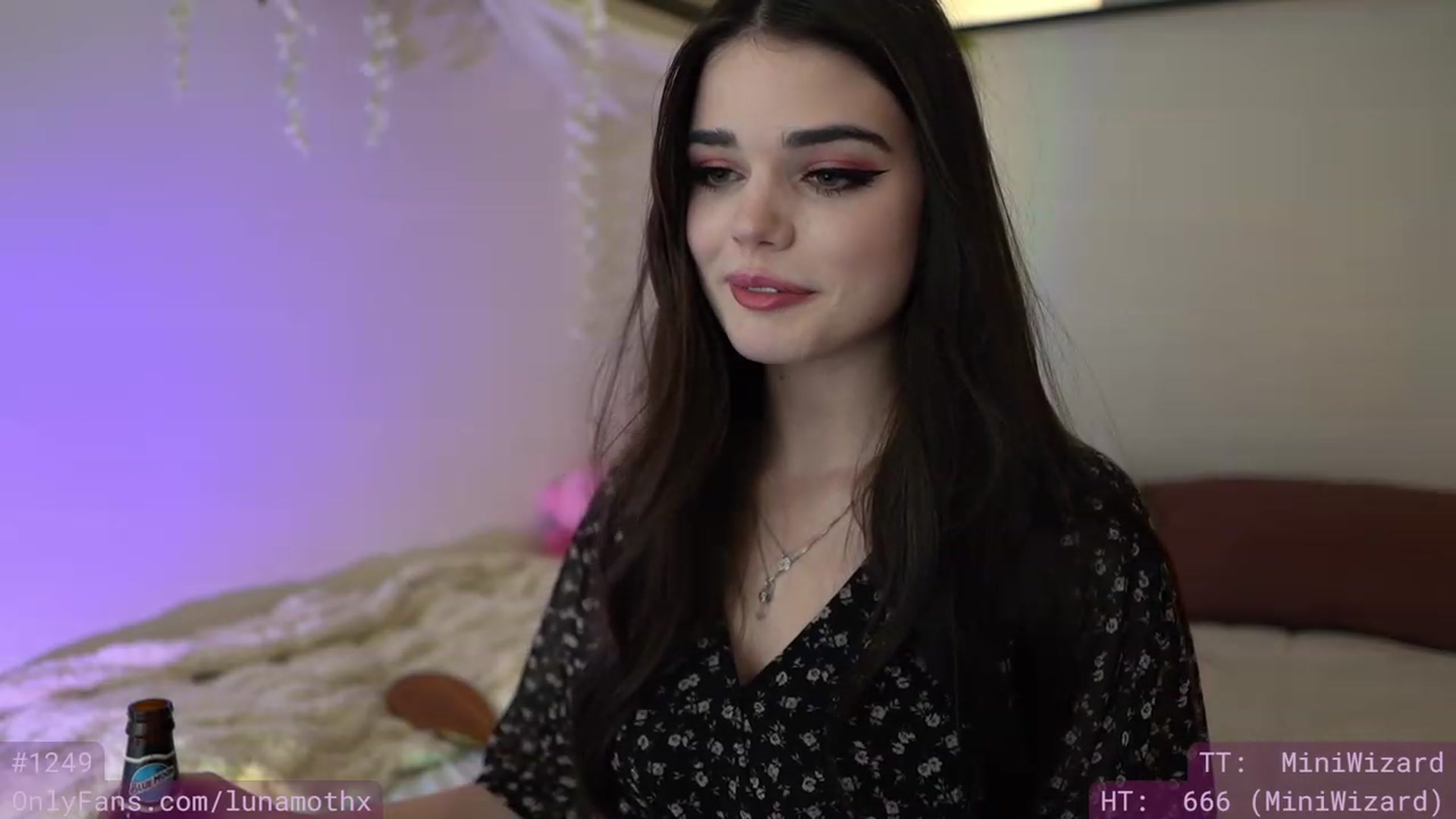 Gallery image thumbnail from Wizard's myfreecams stream on, 12/03/2022, 09:00 image 8 of 20