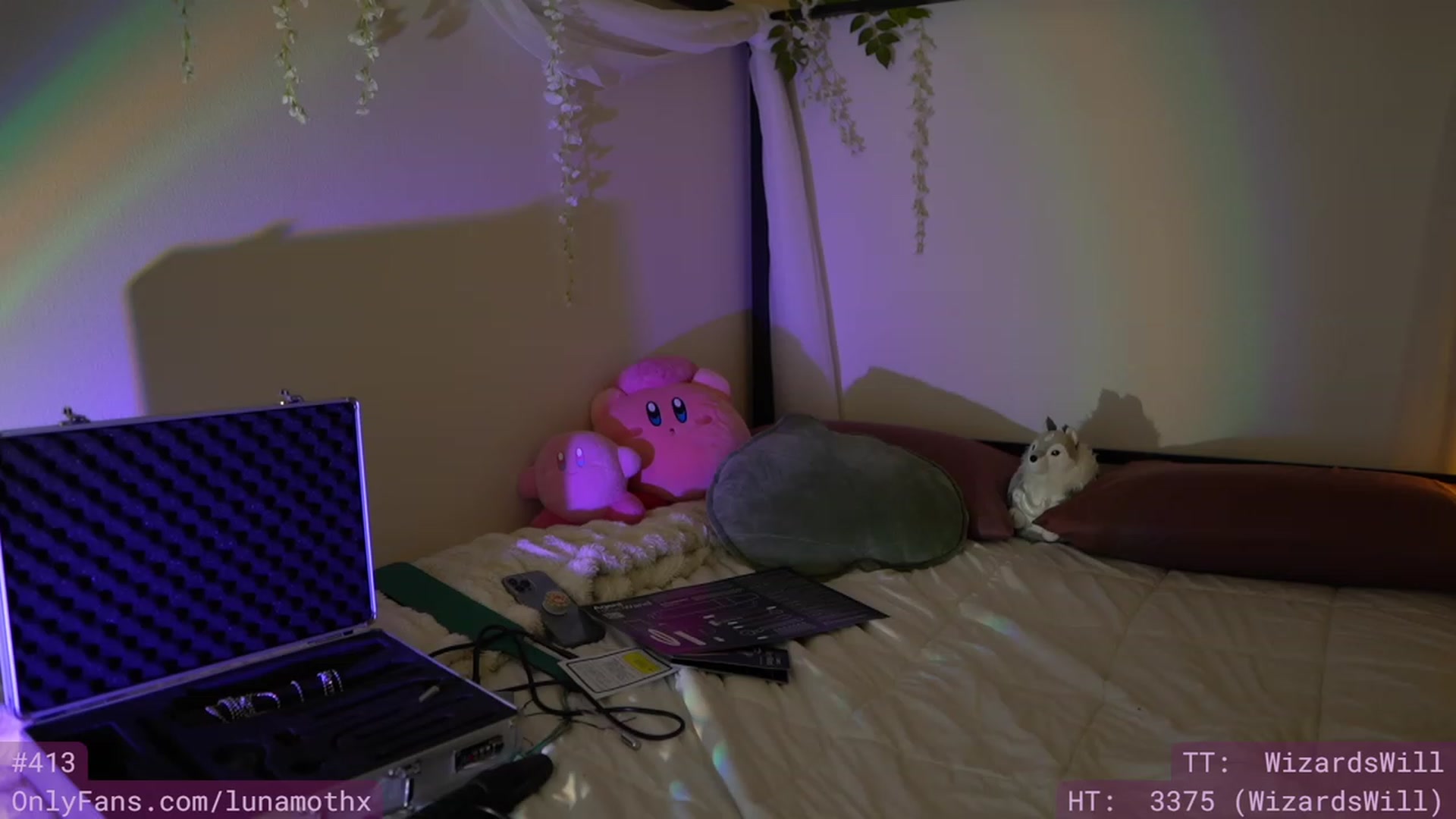 Gallery image thumbnail from Wizard's myfreecams stream on, 12/15/2022, 06:43 image 10 of 20