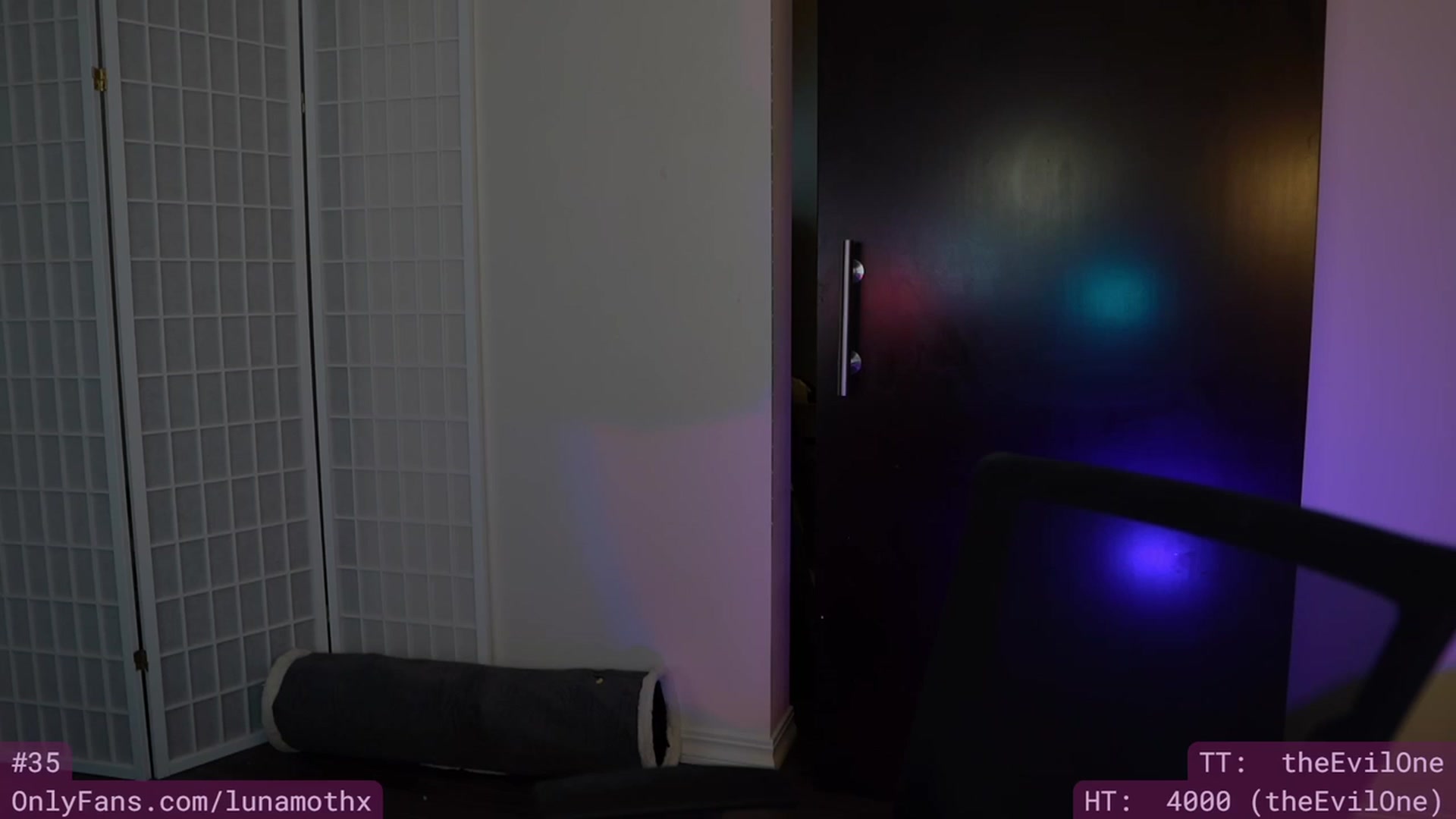Gallery image thumbnail from Wizard's myfreecams stream on, 01/09/2023, 11:32 image 10 of 20