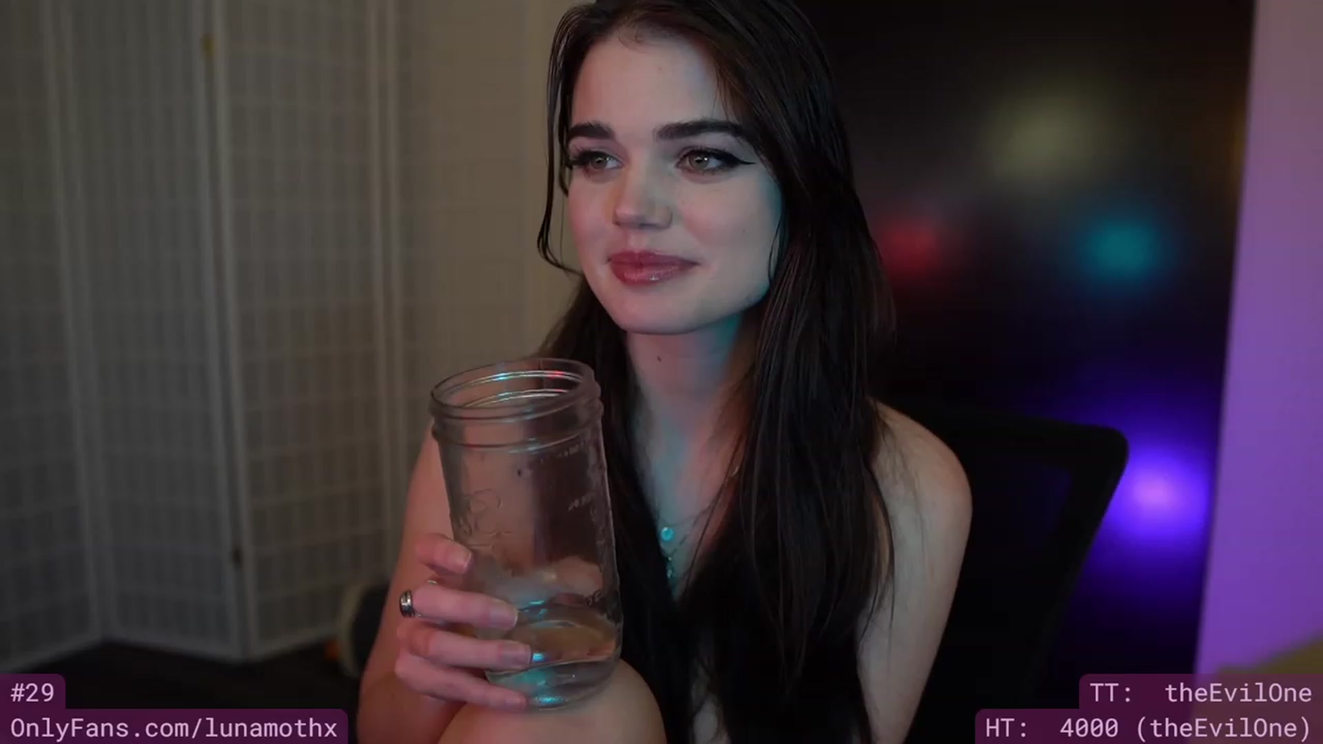 Gallery image thumbnail from Wizard's myfreecams stream on, 01/09/2023, 11:40 image 10 of 20